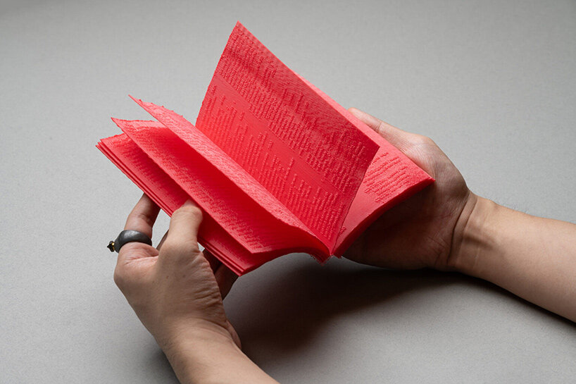 Manual: 3D-печатная книга, которая превращает G-code в рельефный текст