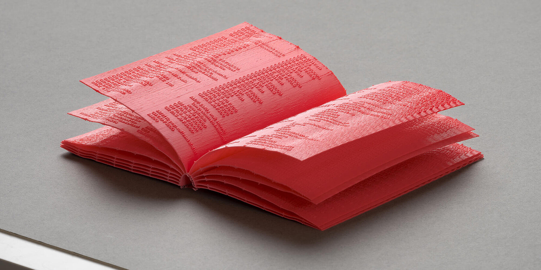 Manual: 3D-печатная книга, которая превращает G-code в рельефный текст