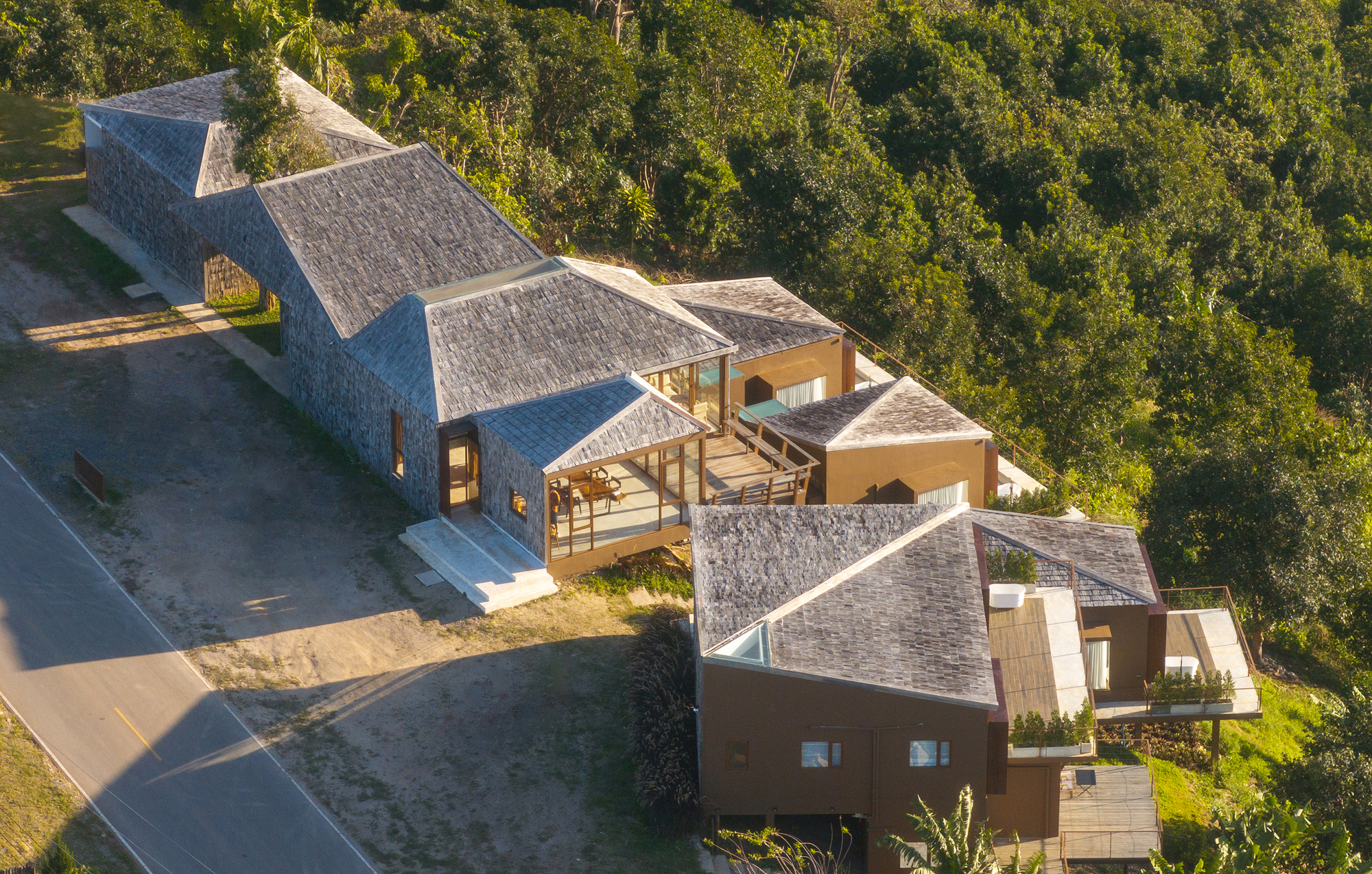 The Wood Cabin / S.O.S Architects