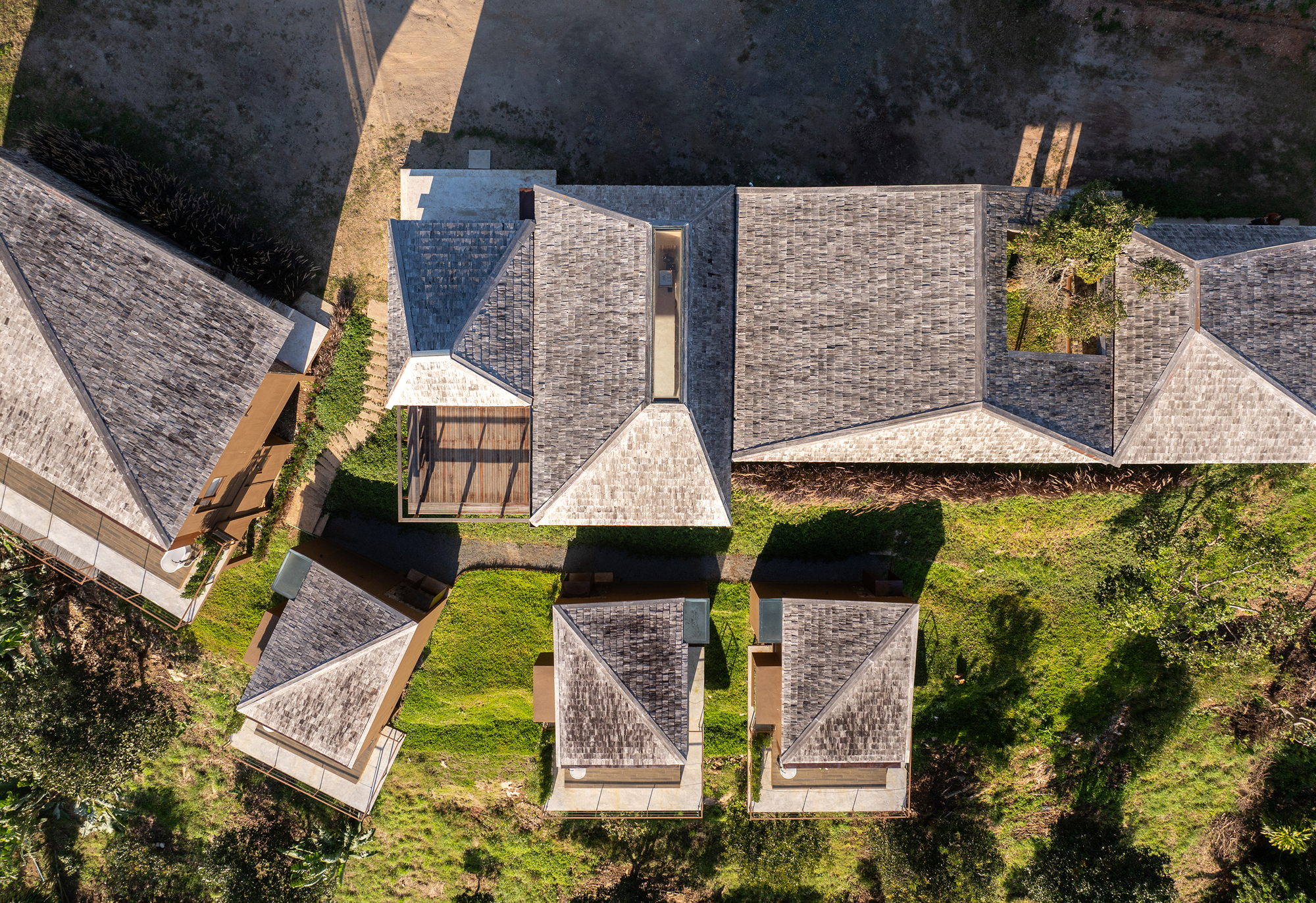 The Wood Cabin / S.O.S Architects