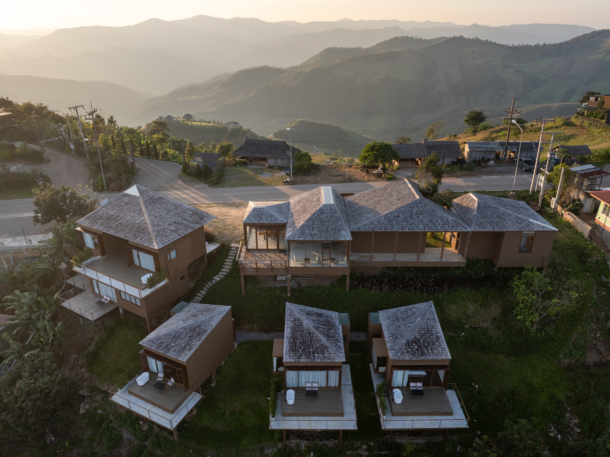 The Wood Cabin / S.O.S Architects