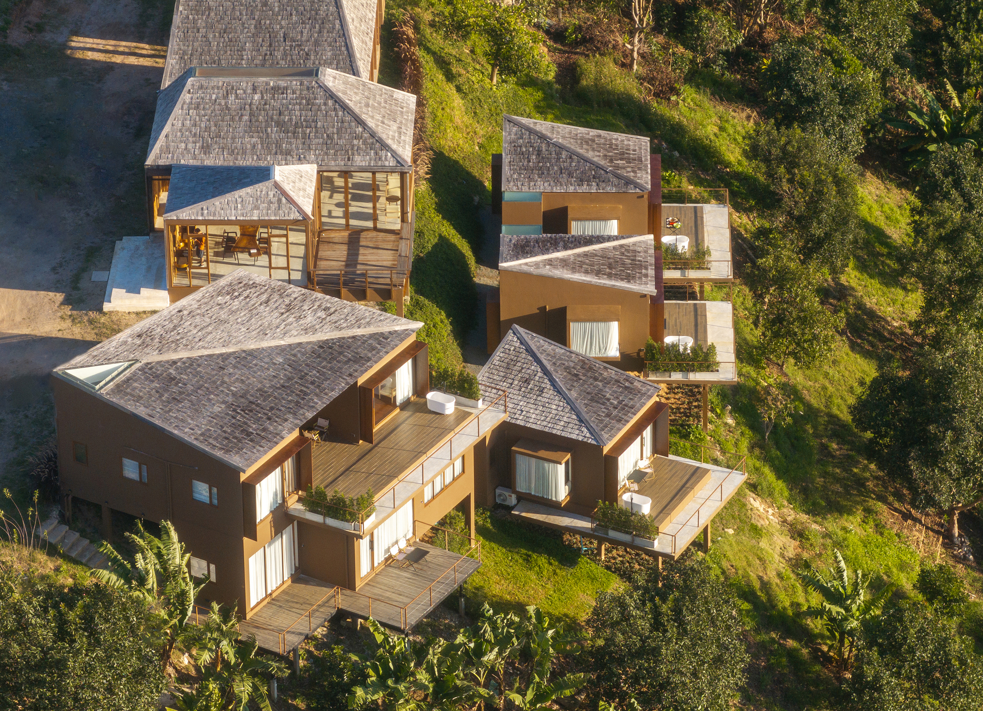 The Wood Cabin / S.O.S Architects