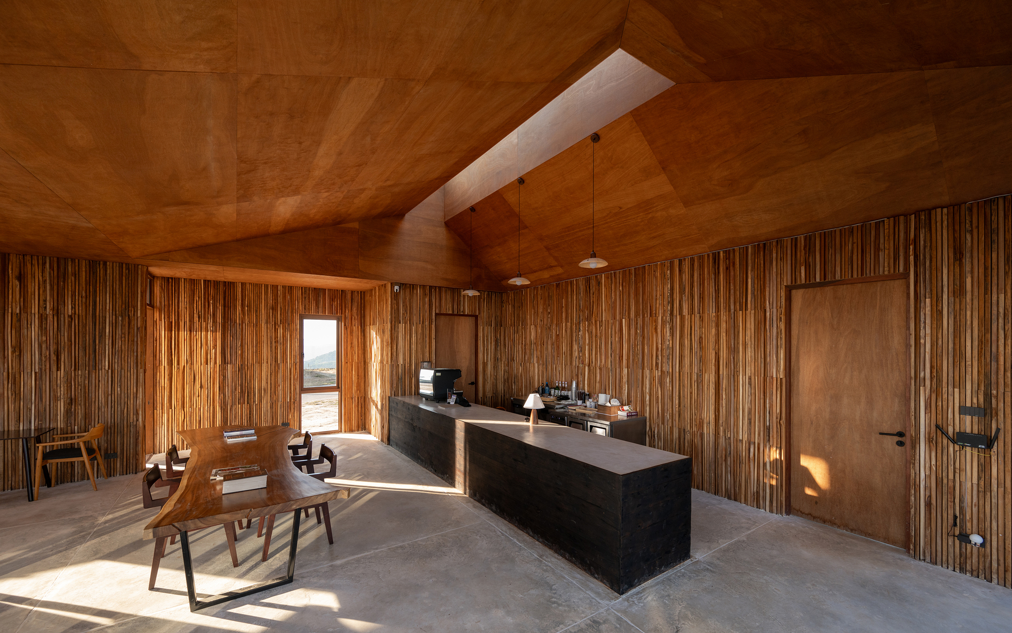 The Wood Cabin / S.O.S Architects
