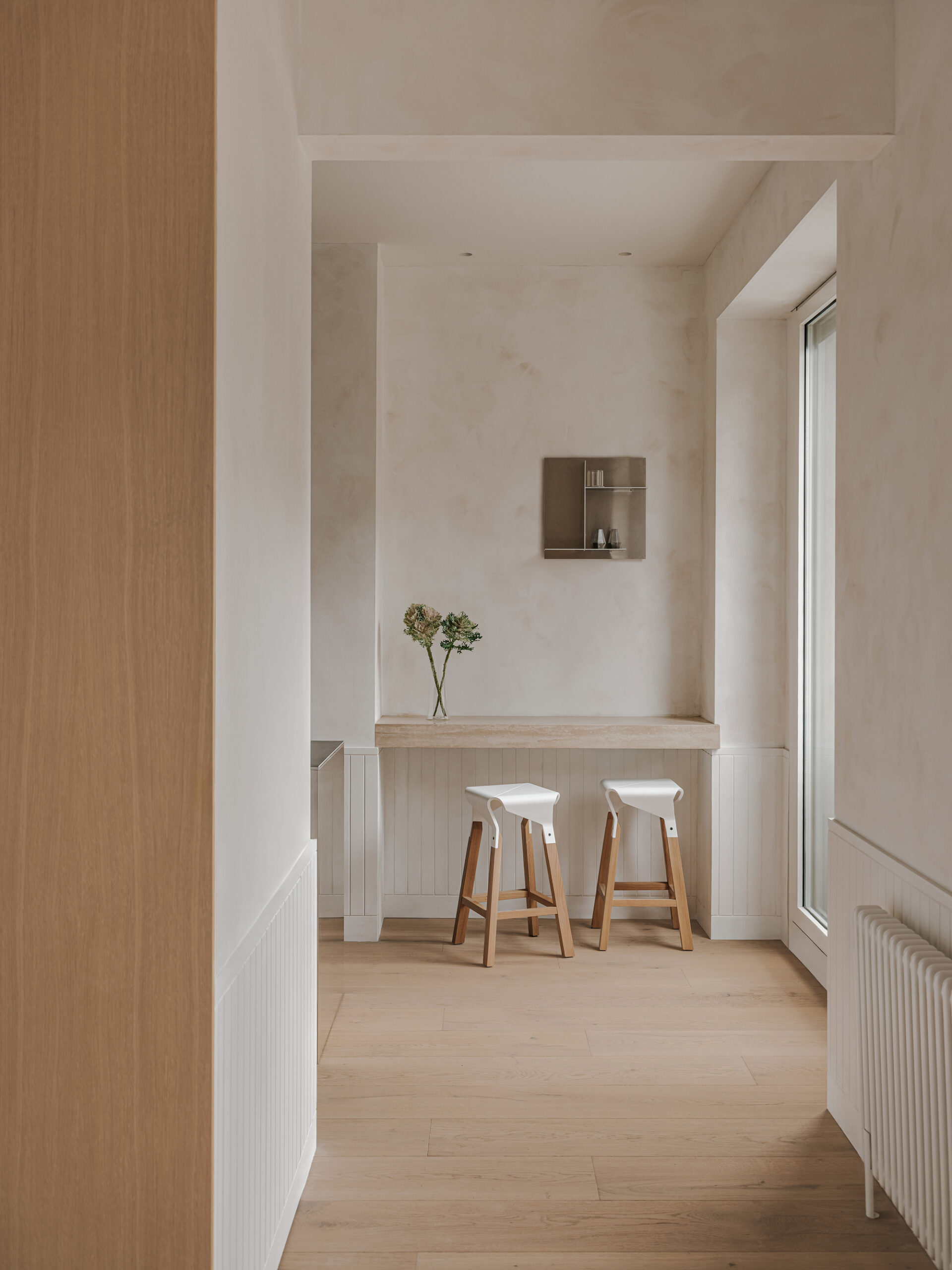 Diagonal Apartment / De la Villa Studio
