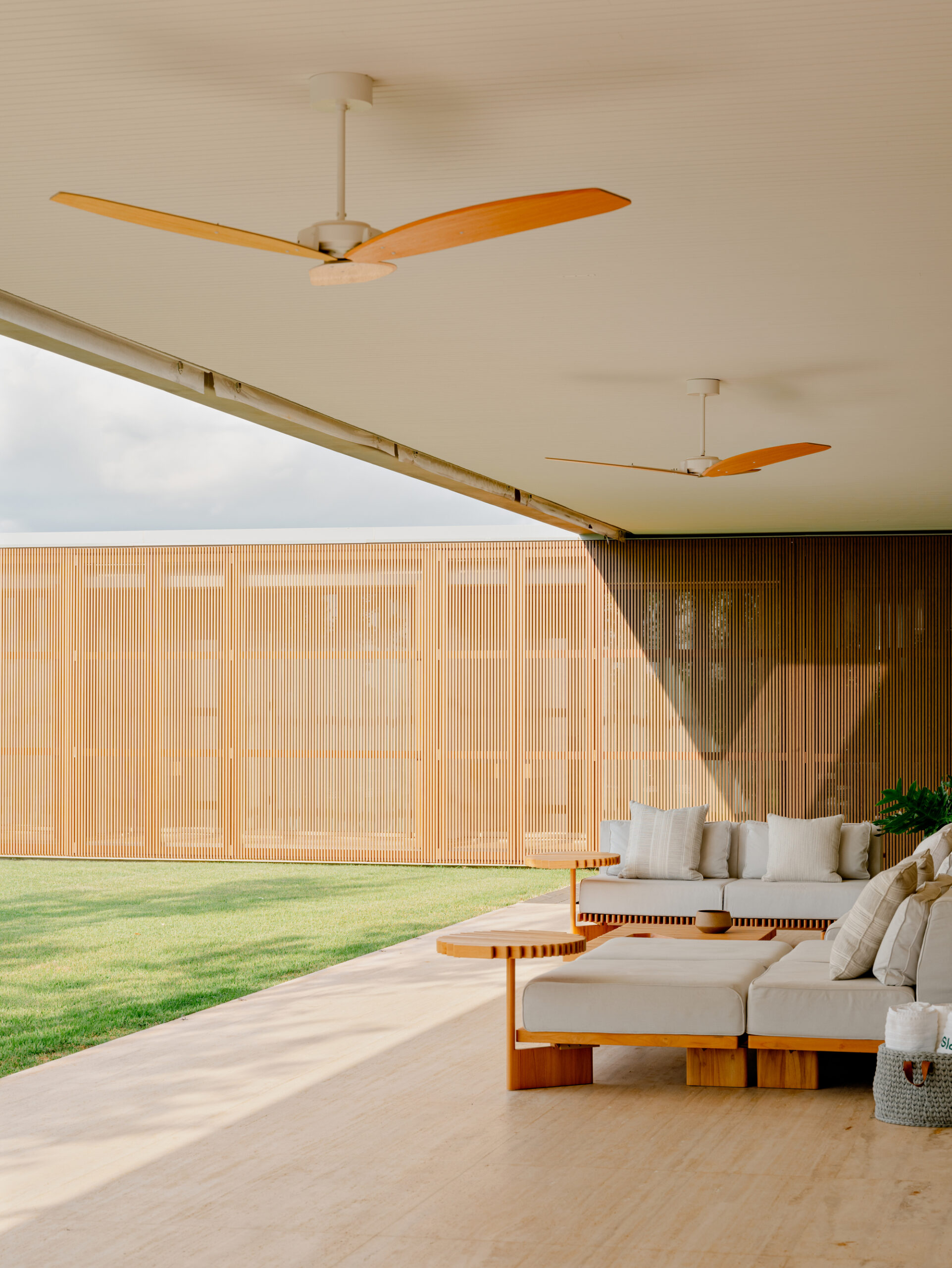 House of Sculpture / Sabella Arquitetura