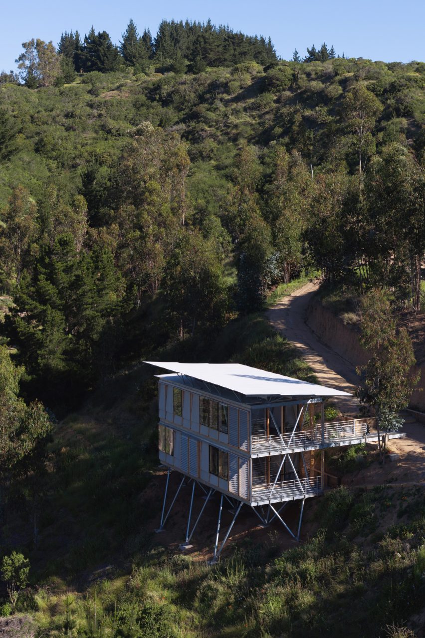 Chilean modular housing prototype uses stilts to traverse difficult site