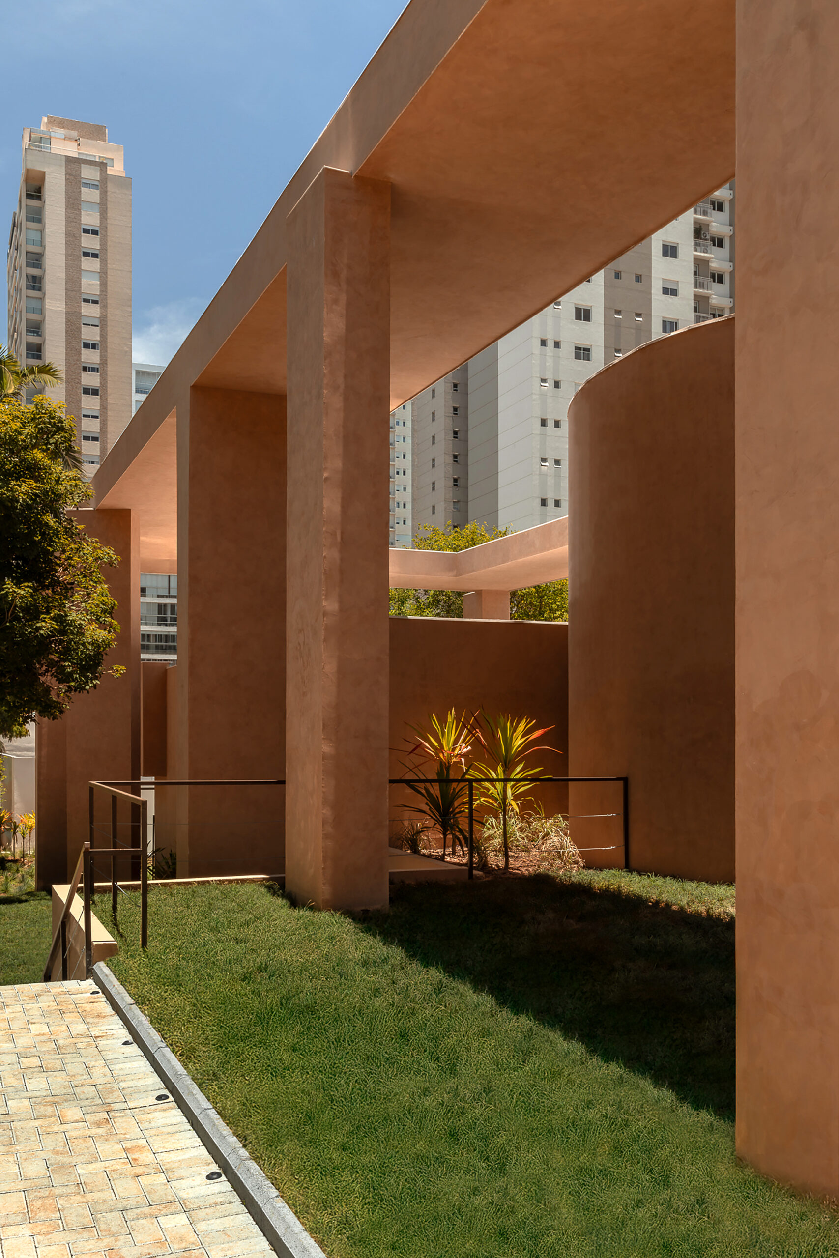 Sofia Pavilion / Estúdio Leonardo Zanatta