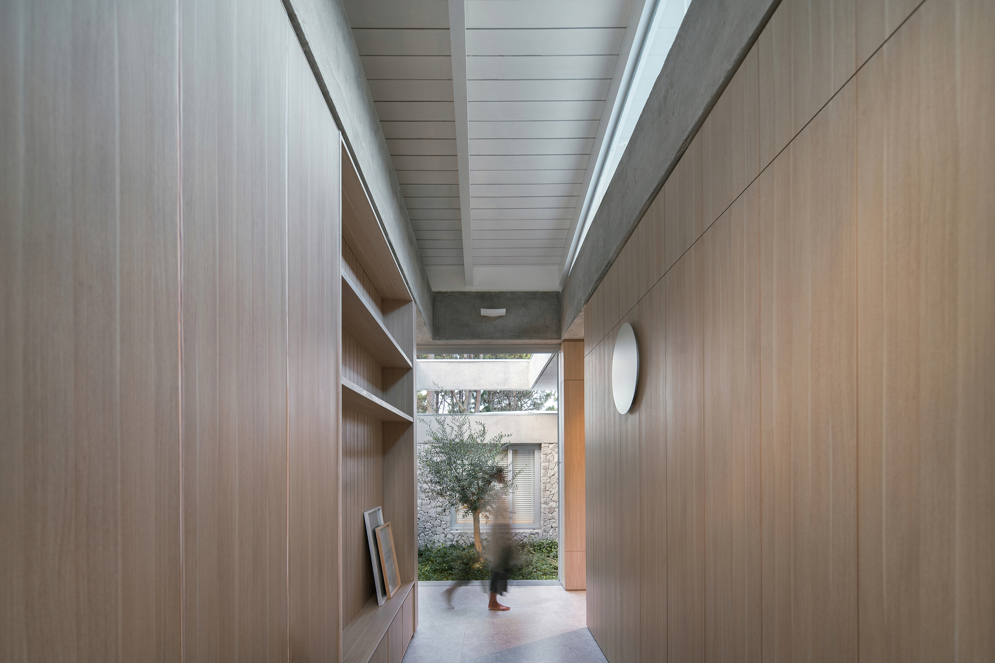 House by the Sea / Jorgelina Tortorici & Asociados