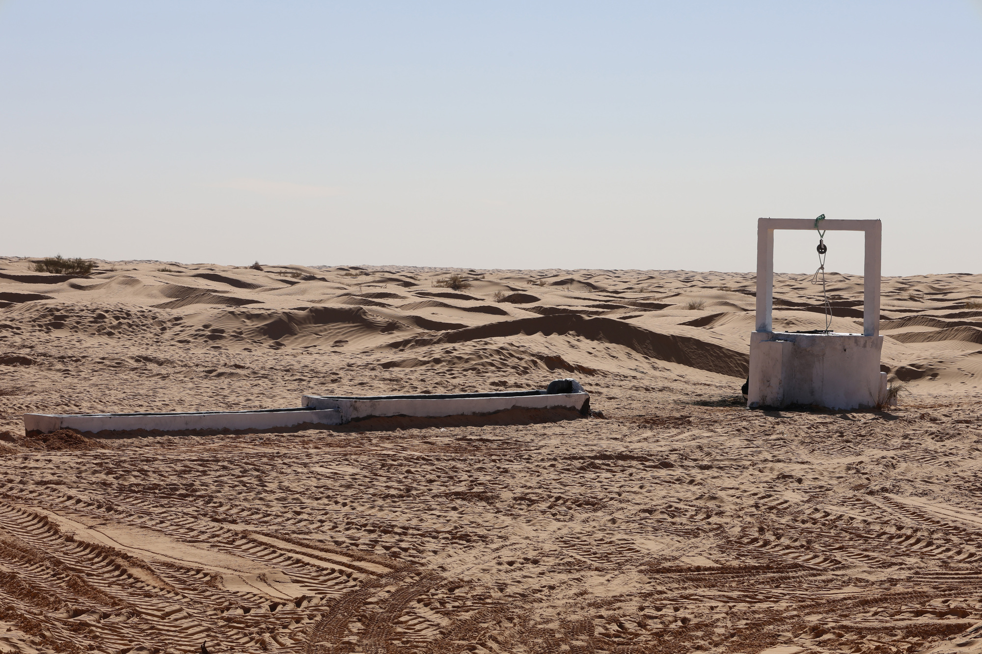 Land Of Wells: восстановление традиционного колодца в дюнах Grand Erg Oriental