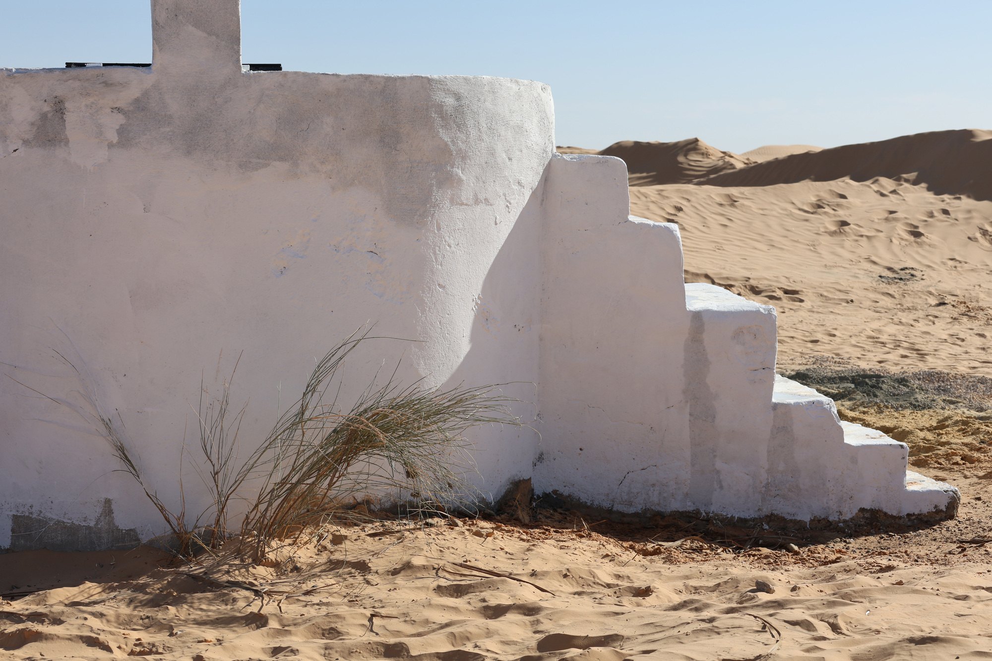 Land Of Wells: восстановление традиционного колодца в дюнах Grand Erg Oriental