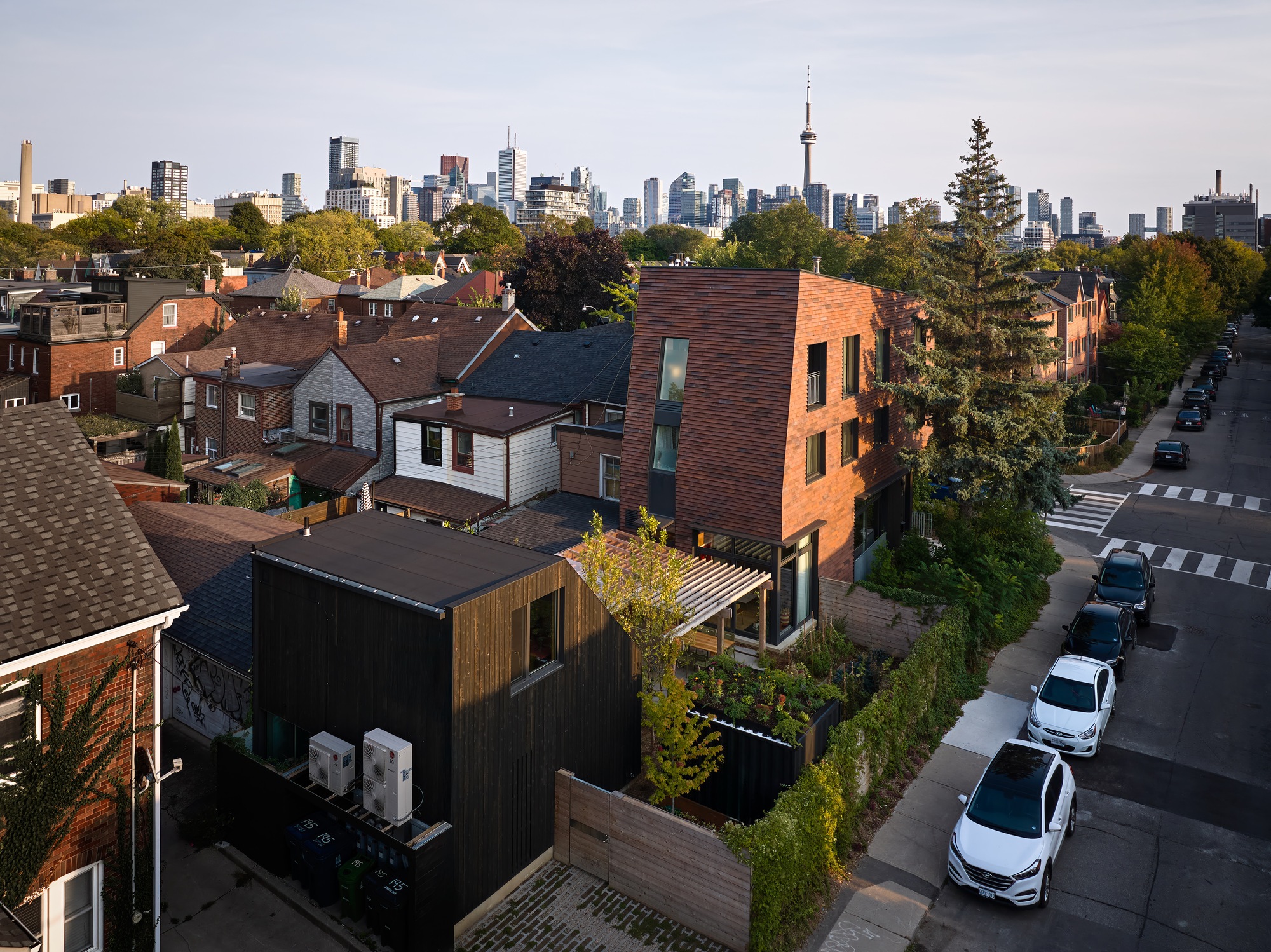 Ulster House — первая multiplex condominium в Торонто от LGA Architectural Partners
