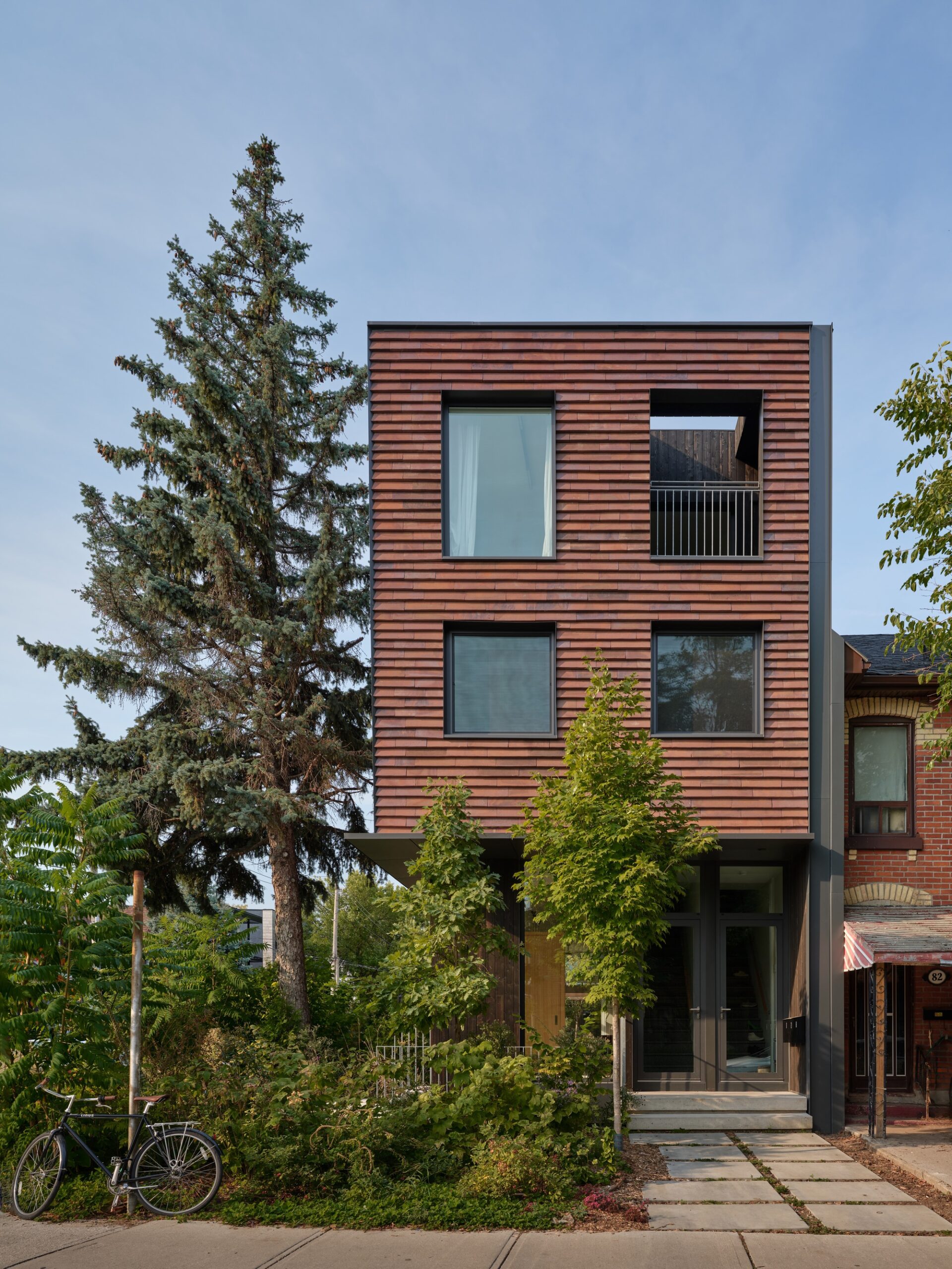 Ulster House — первая multiplex condominium в Торонто от LGA Architectural Partners