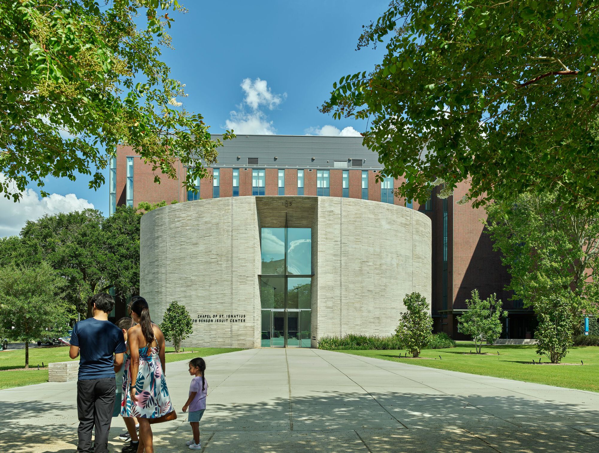 Часовня Loyola University Chapel / Trahan Architects