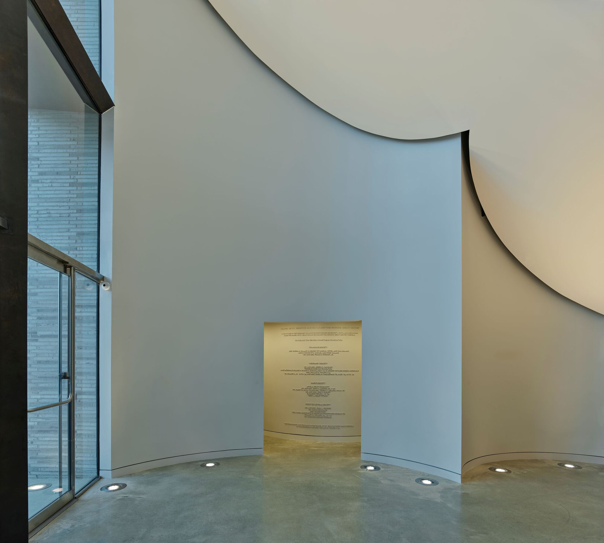 Часовня Loyola University Chapel / Trahan Architects