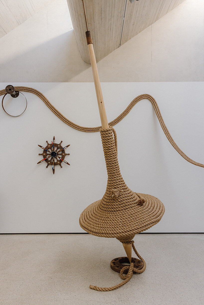 LR Vandy представляет в Yorkshire Sculpture Park rope-скульптуры о труде, движении и коллективном сопротивлении