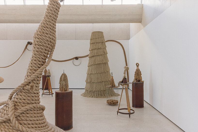 LR Vandy представляет в Yorkshire Sculpture Park rope-скульптуры о труде, движении и коллективном сопротивлении