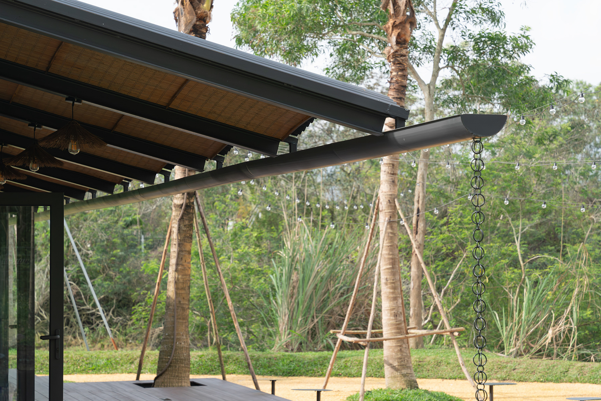 LUXEFARM Waterbird Park Pavilion / Atelier OO