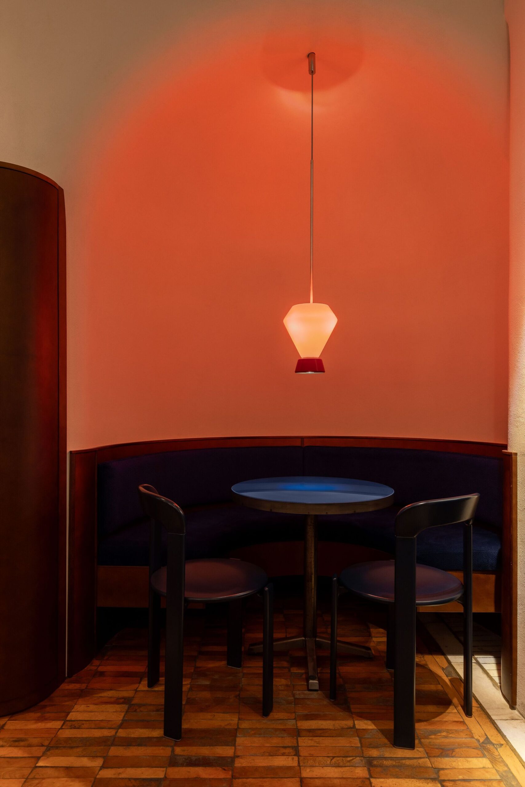 Mitte Café 2.0 / LIS design studio — интерьер кофейни во Львове