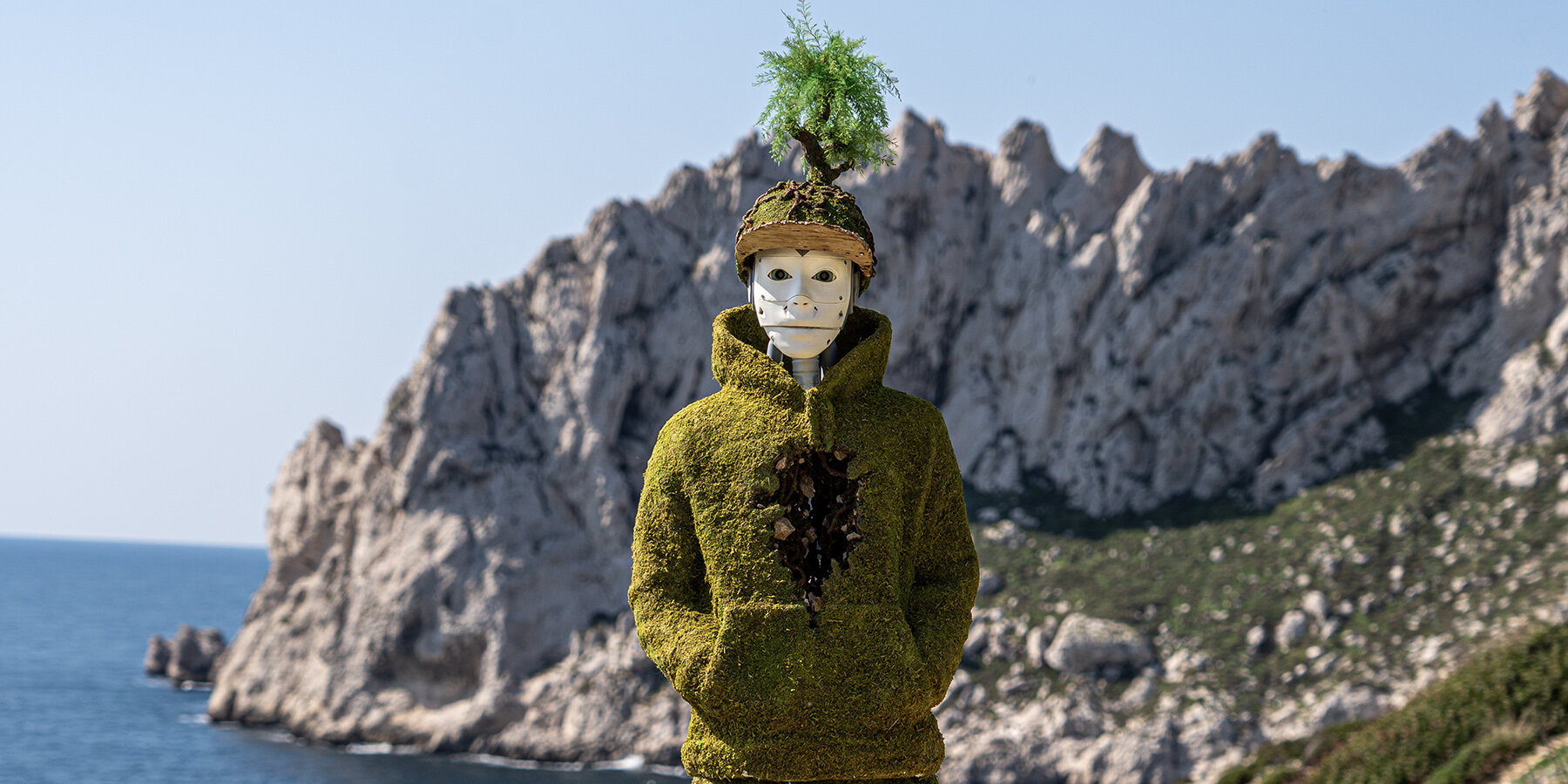 Monsieur Plant представил Nature 2.0: AI-робот с телом, преобразованным природными материалами
