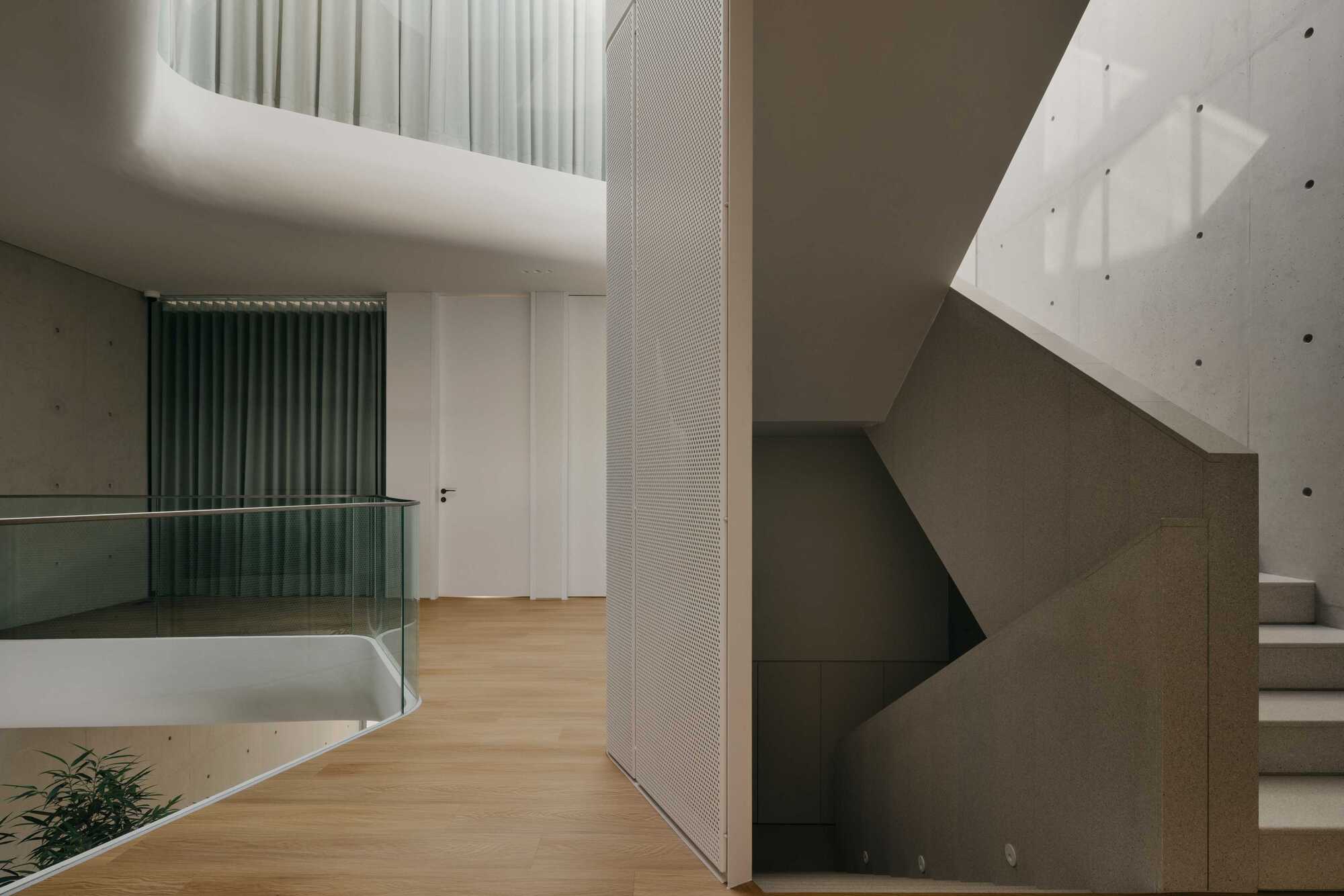 Node House / Ming Architects