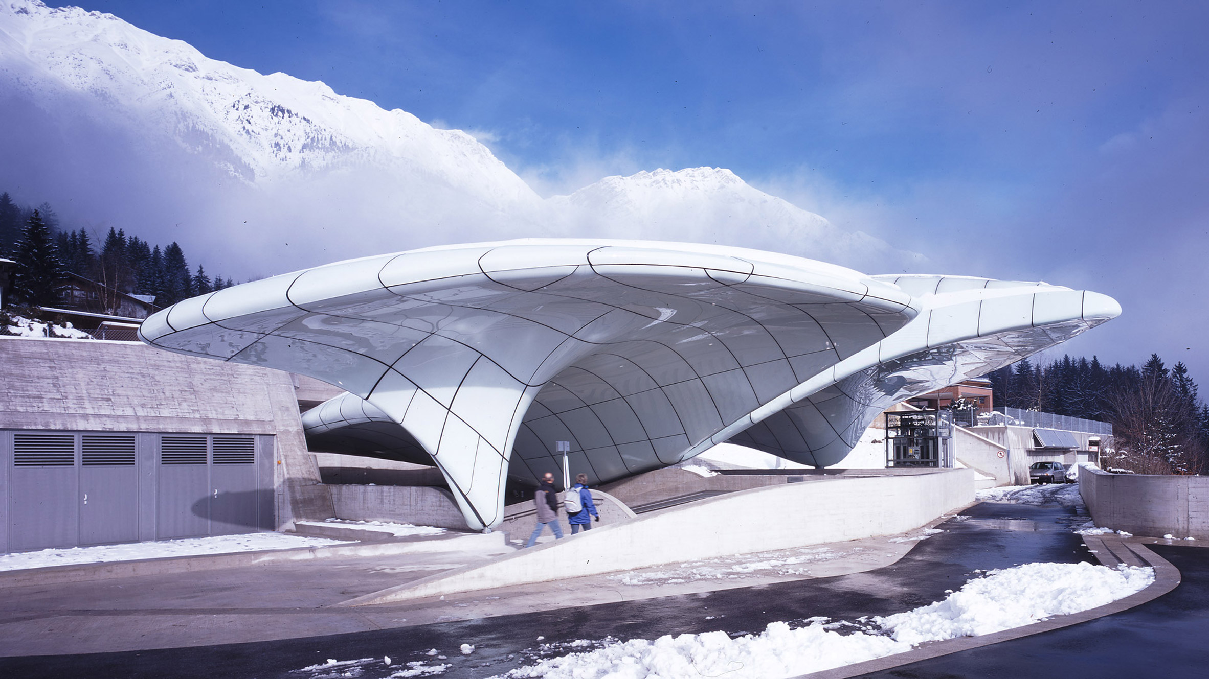 Станции Nordpark в Инсбруке: параметрические «ледяные образования» Zaha Hadid
