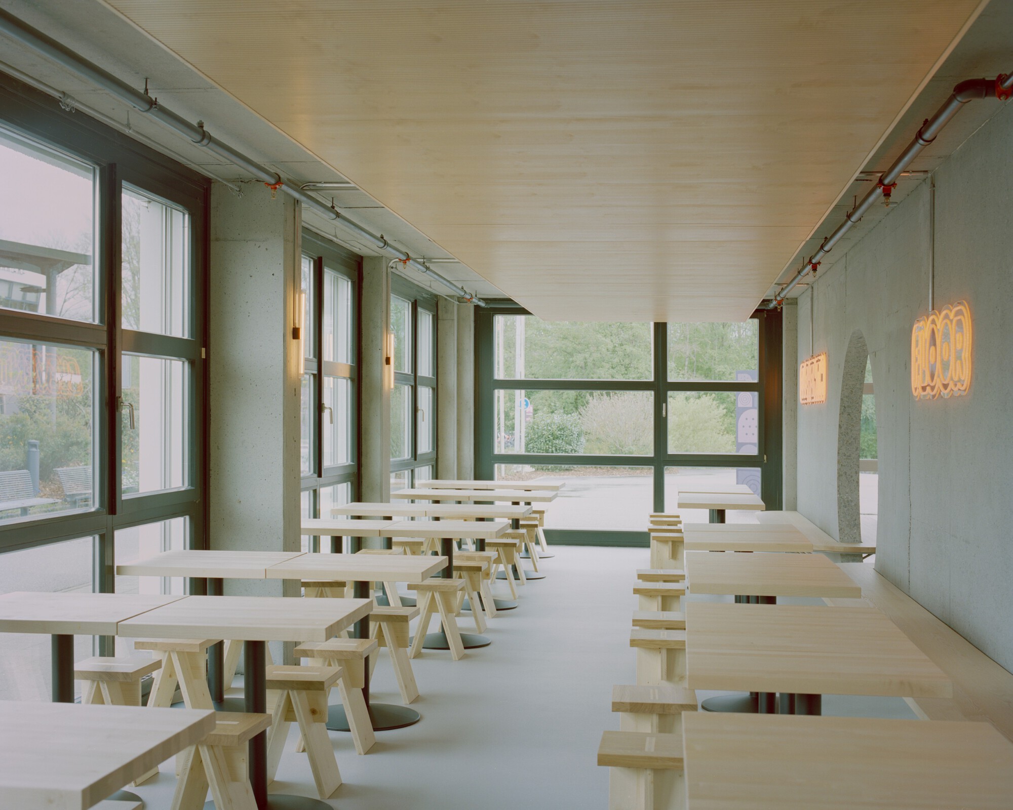 Ресторан Eleventhfloor / Noue Studio