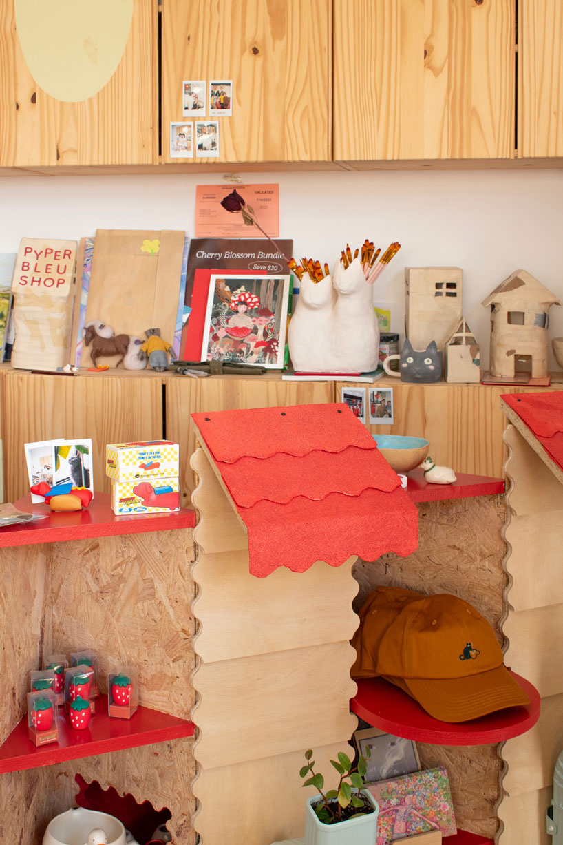 OPEN HOUSE: модульная деревянная стойка для Pyperbleu Collective в Бруклине