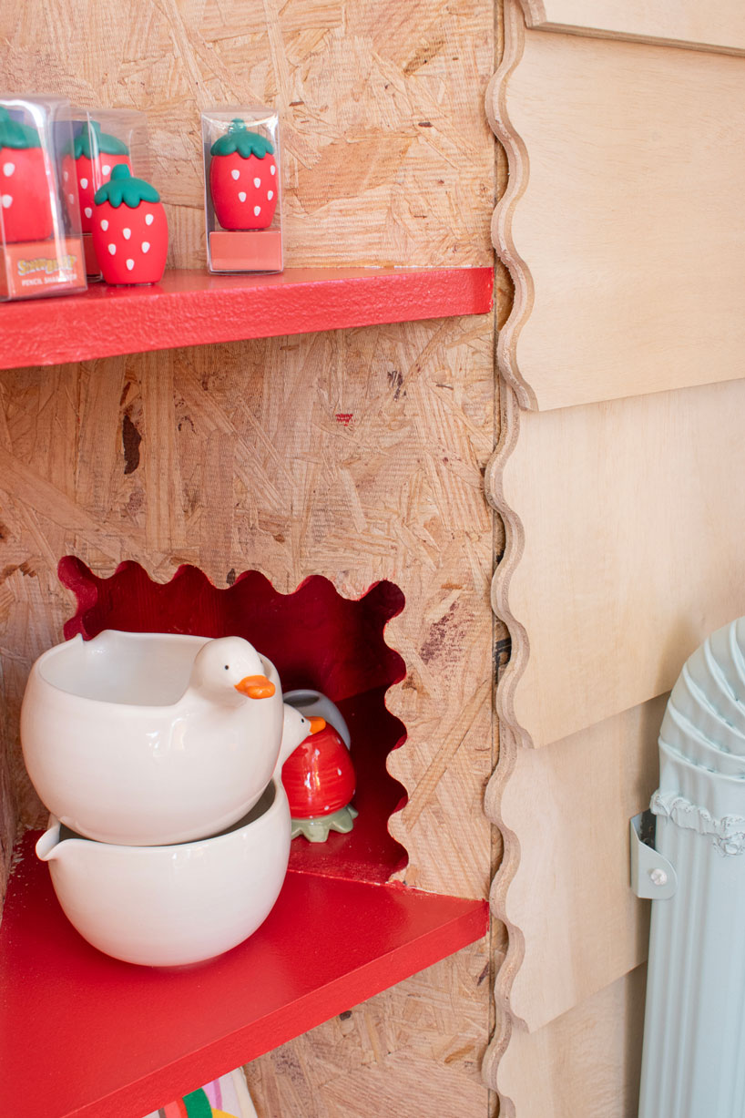 OPEN HOUSE: модульная деревянная стойка для Pyperbleu Collective в Бруклине