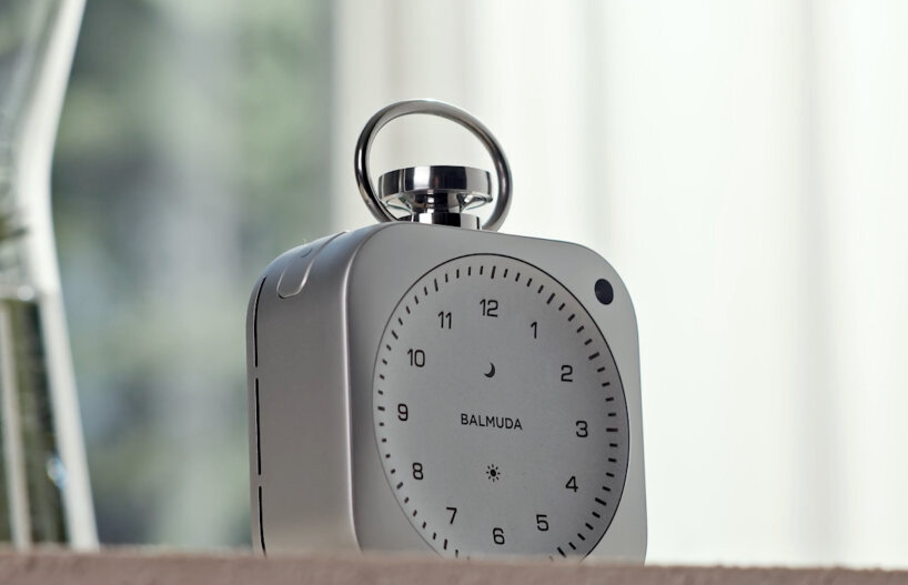 Balmuda представила часы The Clock в форме карманных часов