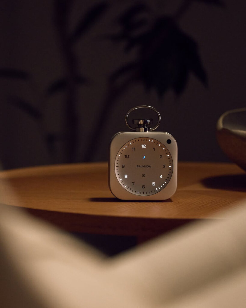 Balmuda представила часы The Clock в форме карманных часов