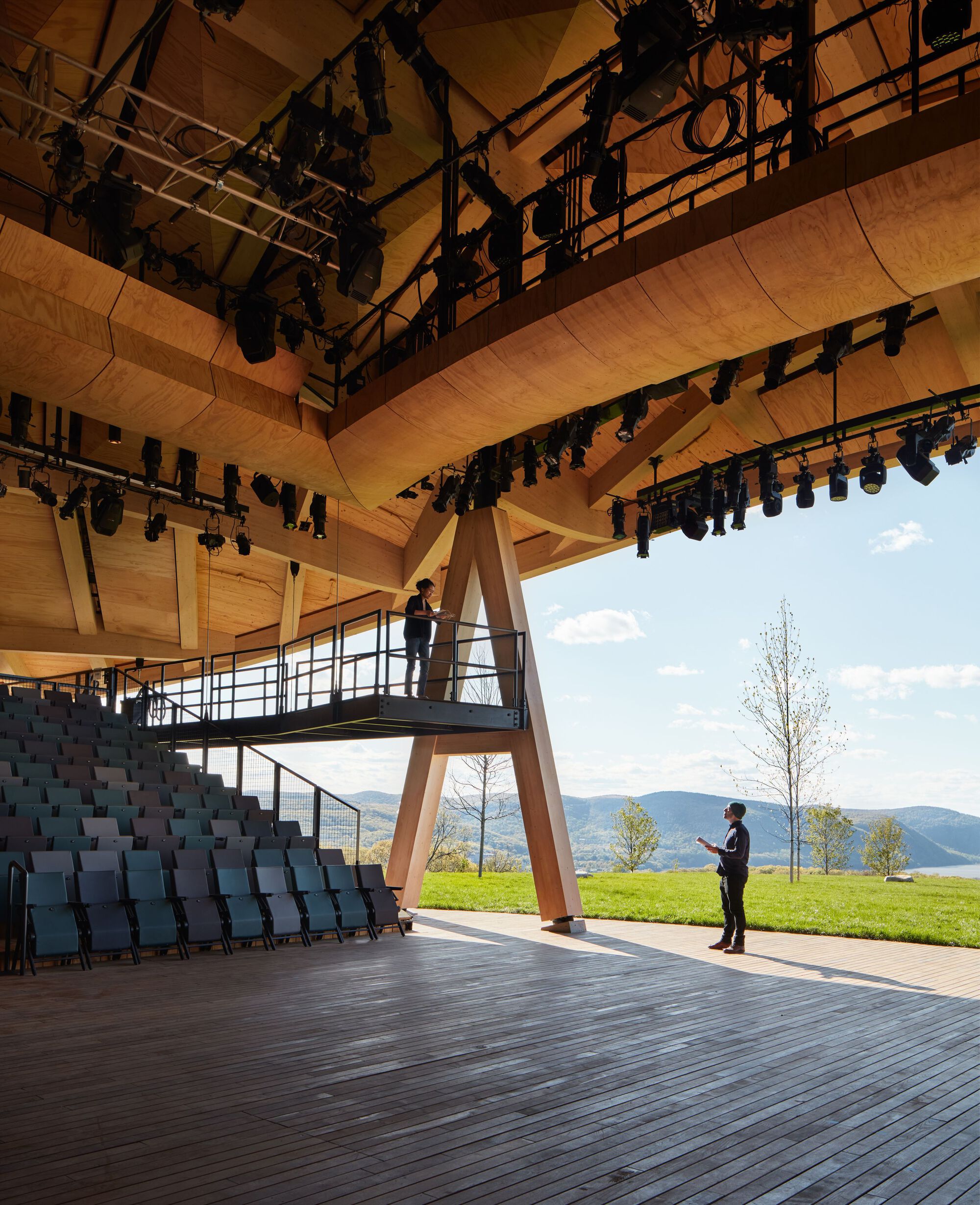 Samuel H. Scripps Theater Center / Studio Gang