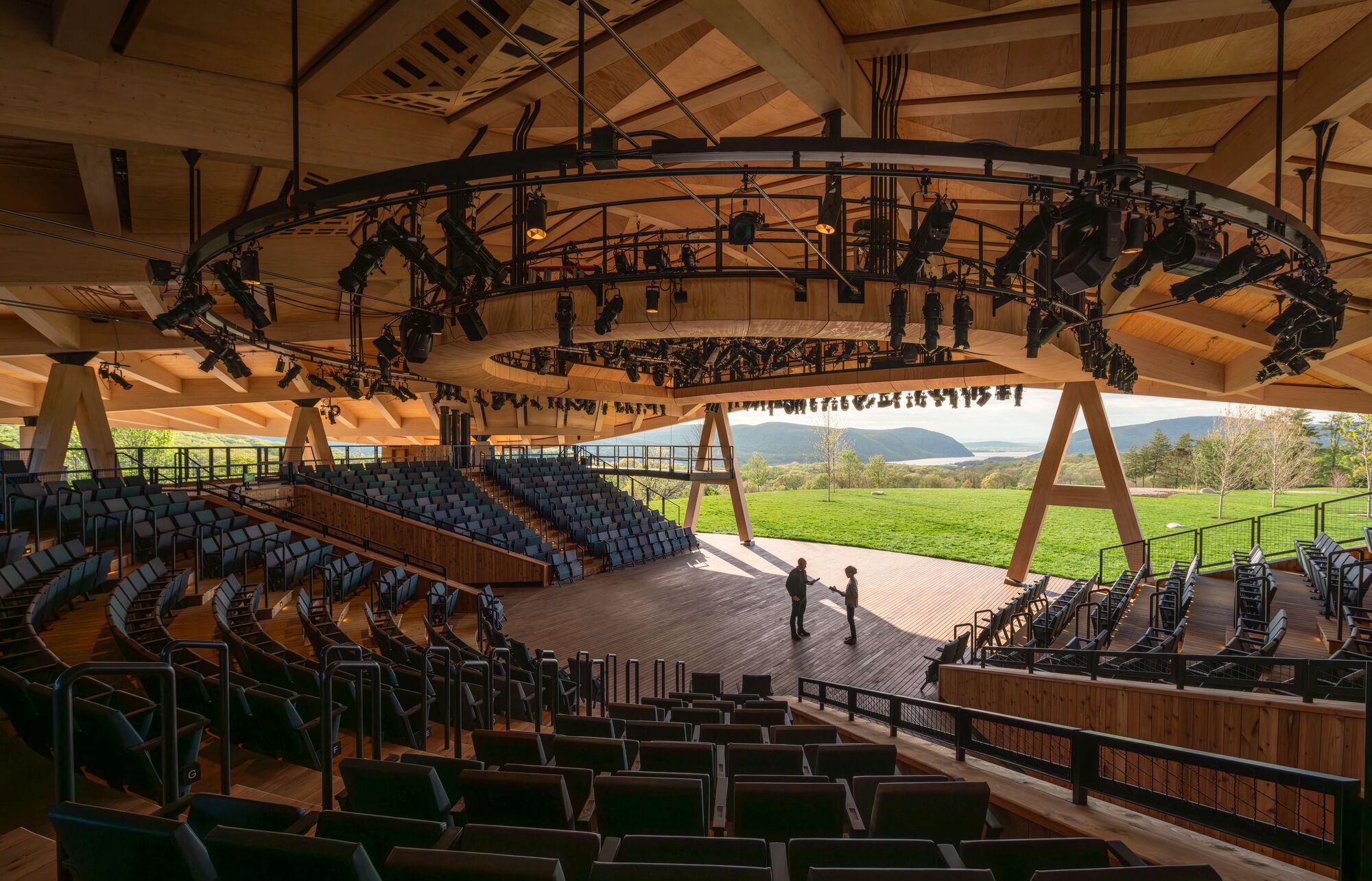 Samuel H. Scripps Theater Center / Studio Gang