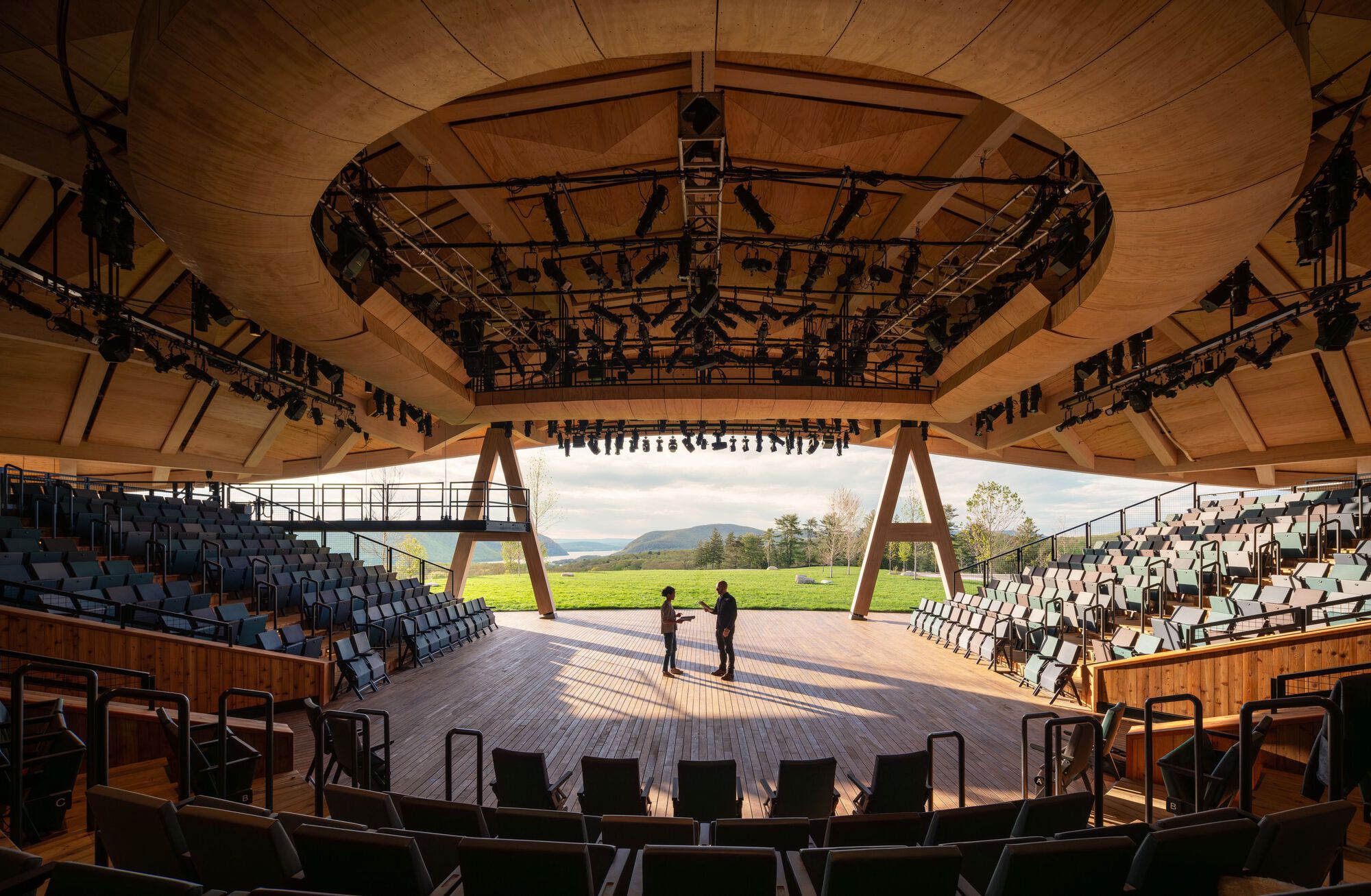 Samuel H. Scripps Theater Center / Studio Gang