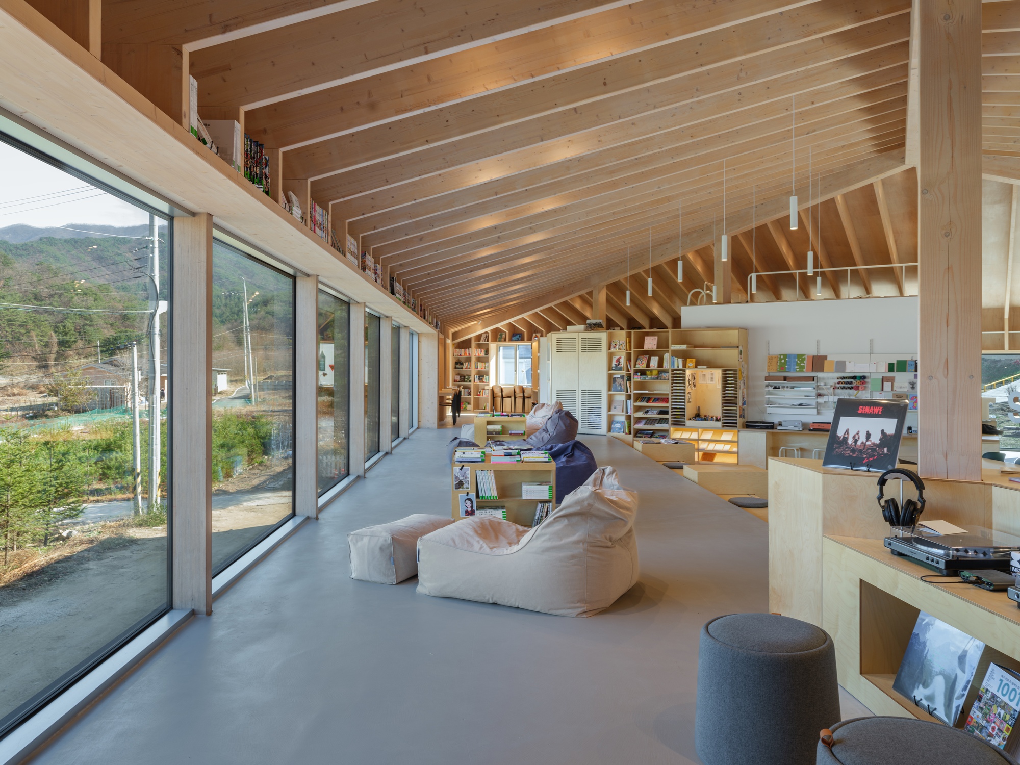 Second Chance Library / ODDs&ENDs architects