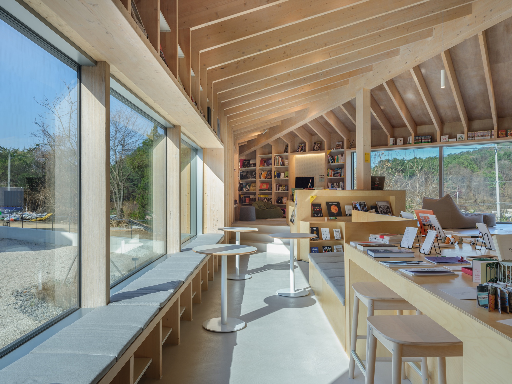 Second Chance Library / ODDs&ENDs architects