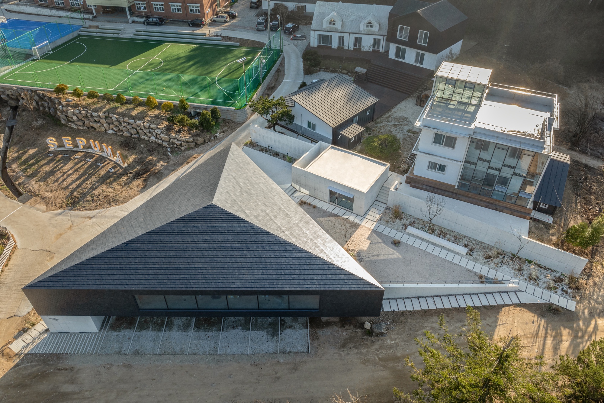 Second Chance Library / ODDs&ENDs architects