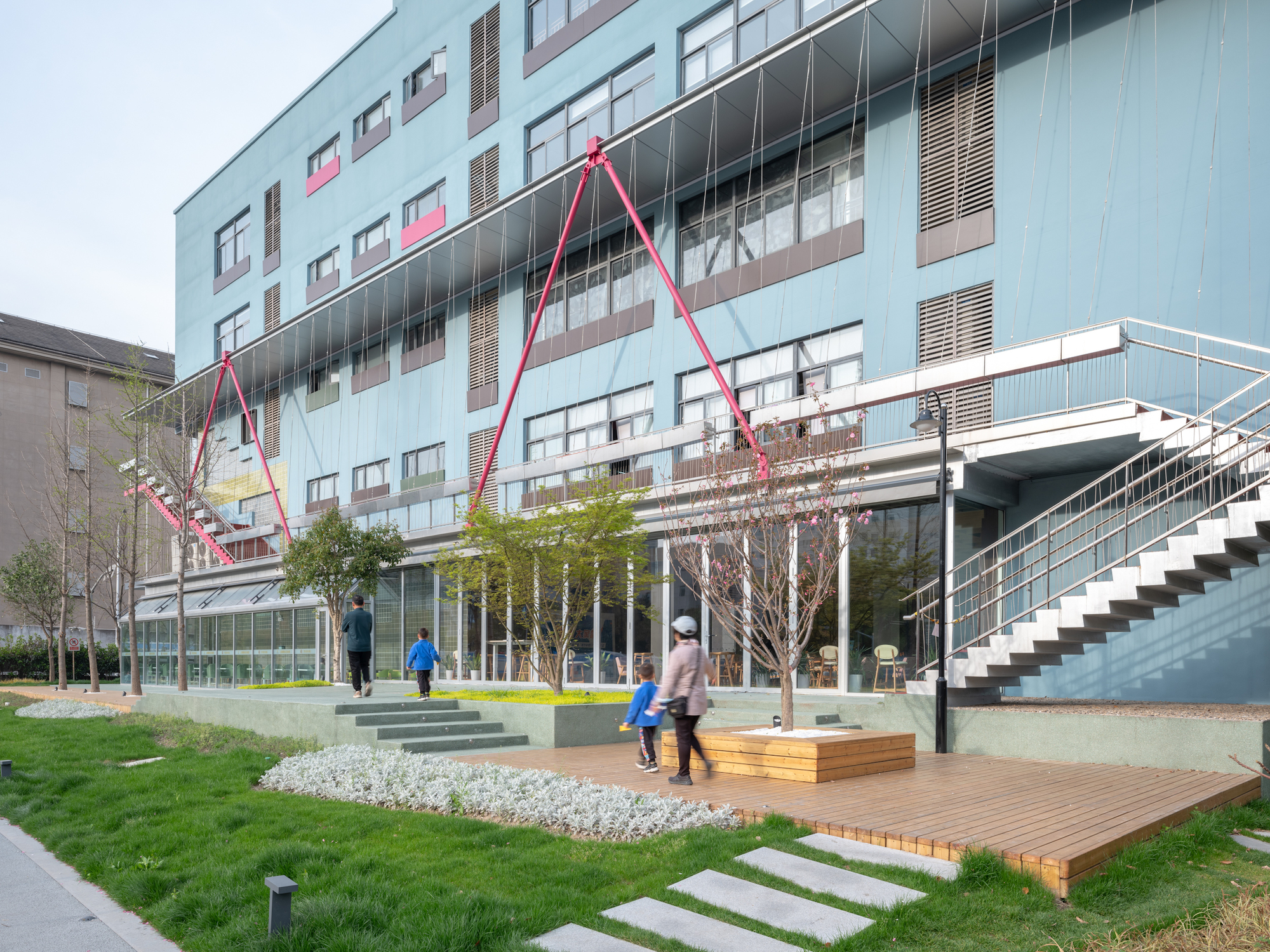 Shang'Ao Canal Social Service Center / Atelier Liu Yuyang Architects