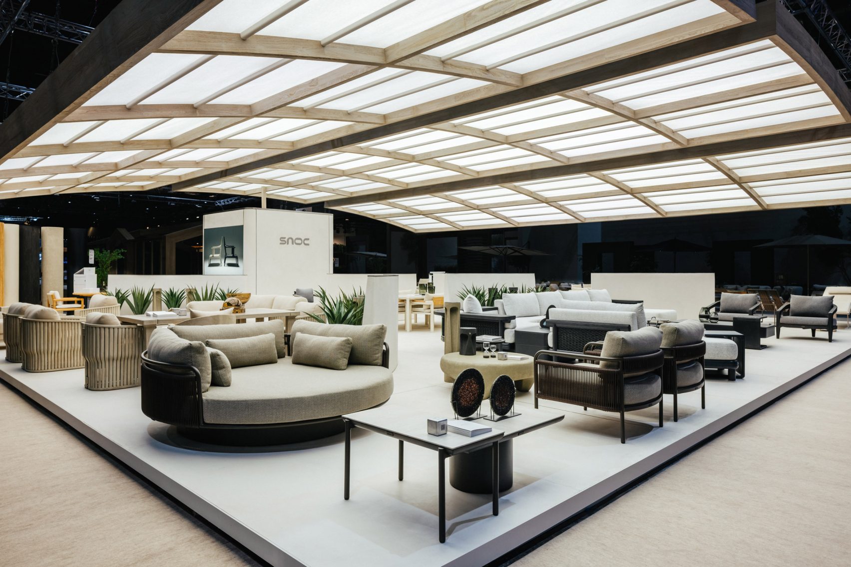 Snoc представил новую уличную коллекцию на Salone del Mobile и Maison & Objet 2026