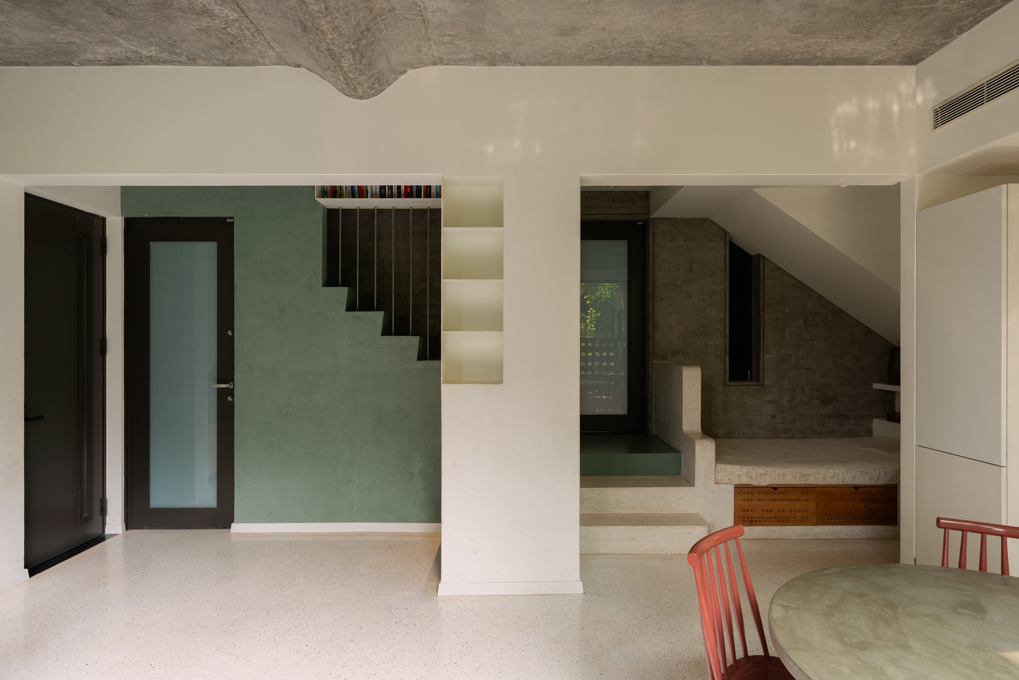 SOHO Work + Living / SOHO Architects: компактный проект в Керале с акцентом на приватность и климат