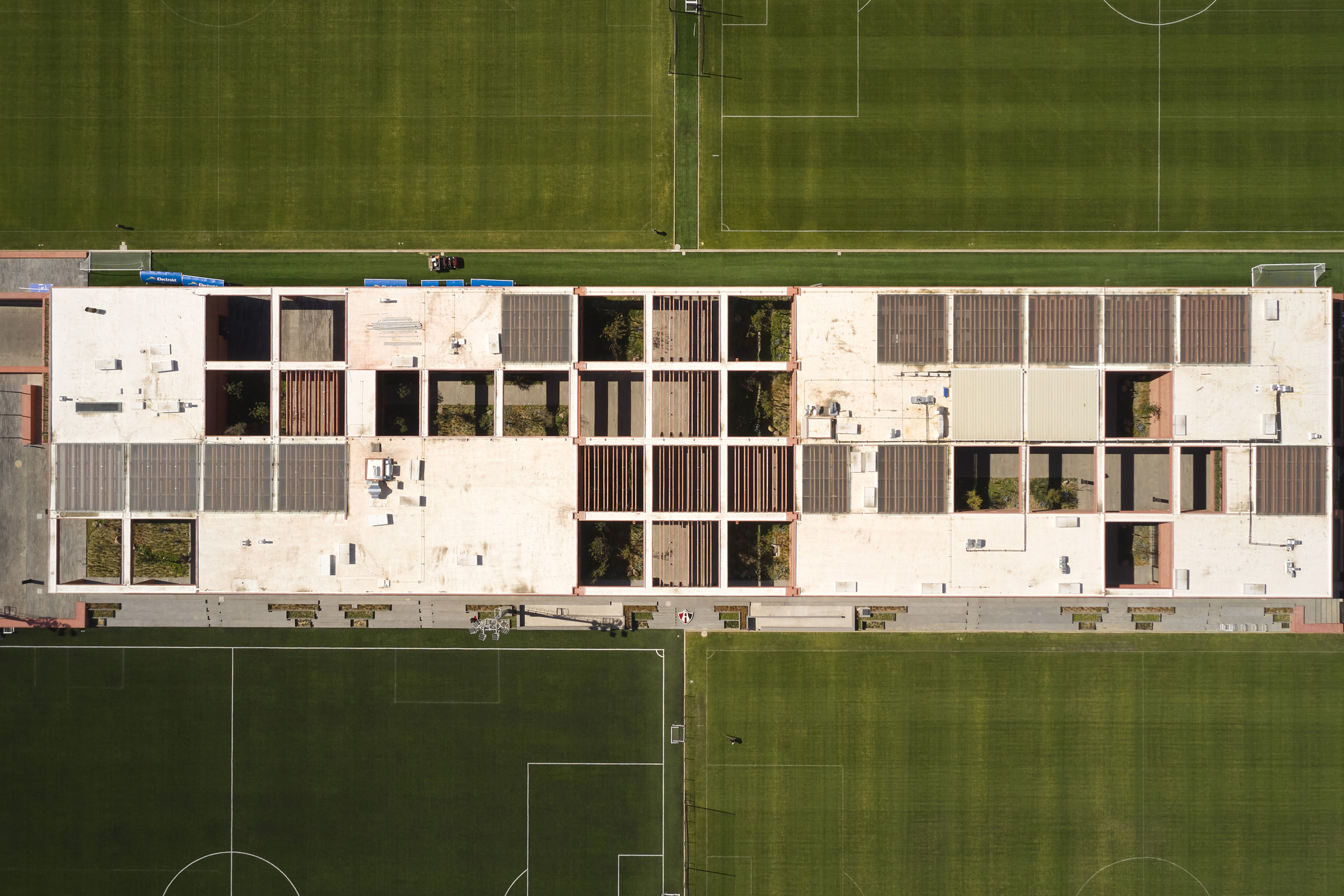 Palmas 555 / Sordo Madaleno Arquitectos