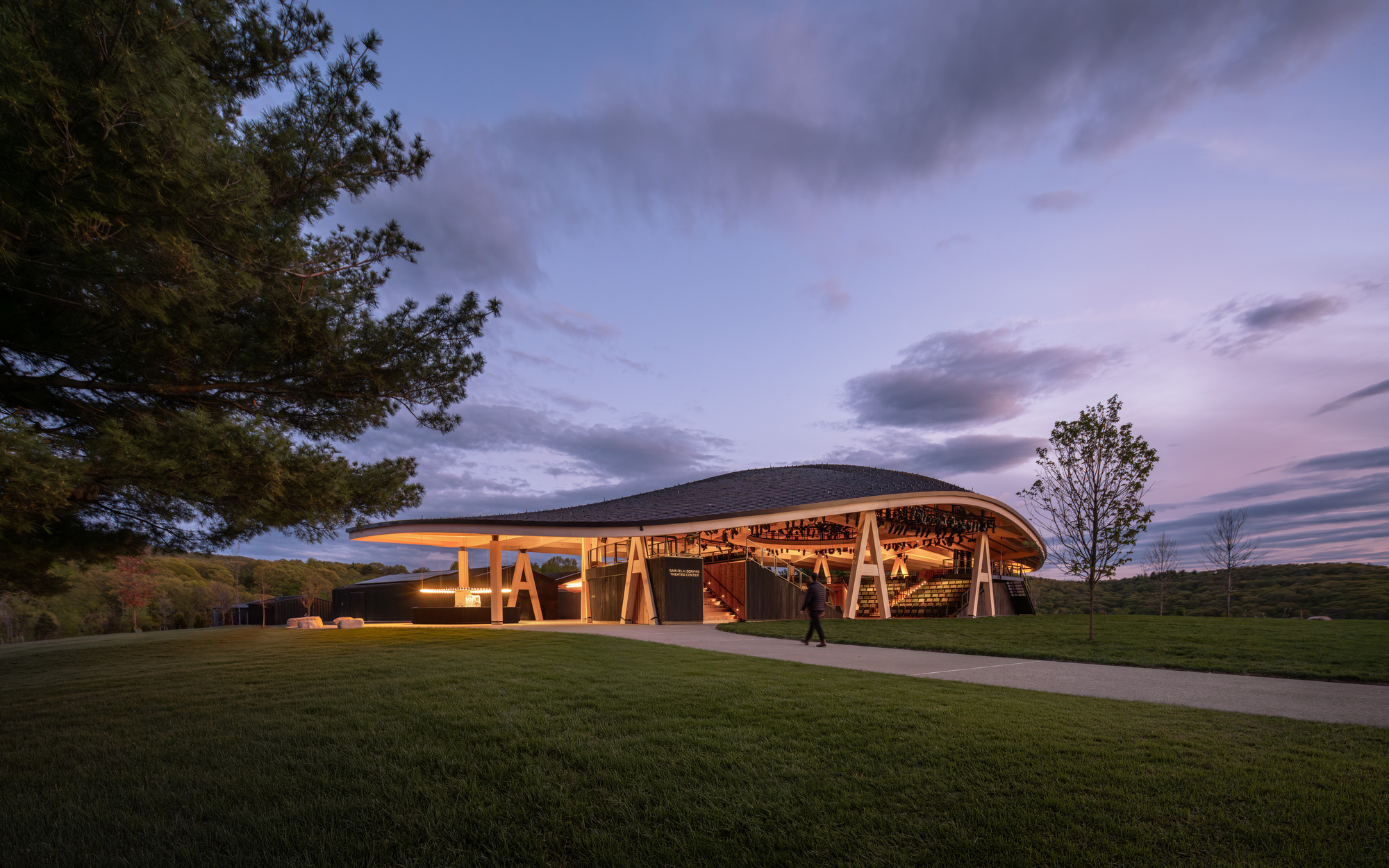 Studio Gang завершила театр Samuel H. Scripps для Hudson Valley Shakespeare в Нью-Йорке