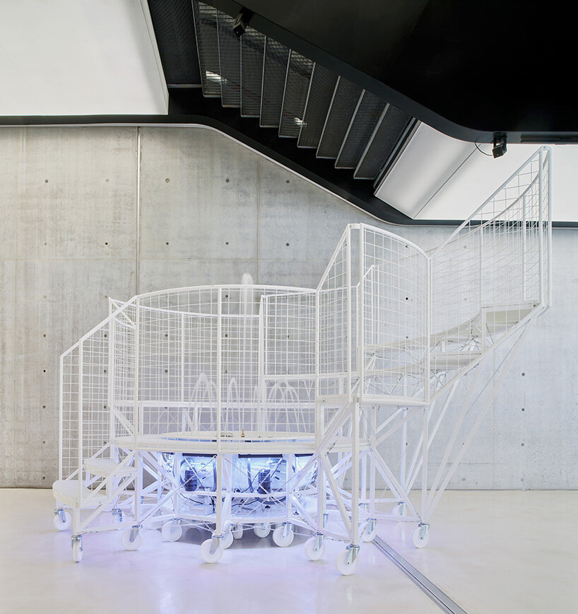 TAKK превращает вход MAXXI в Риме в ландшафт сосуществования
