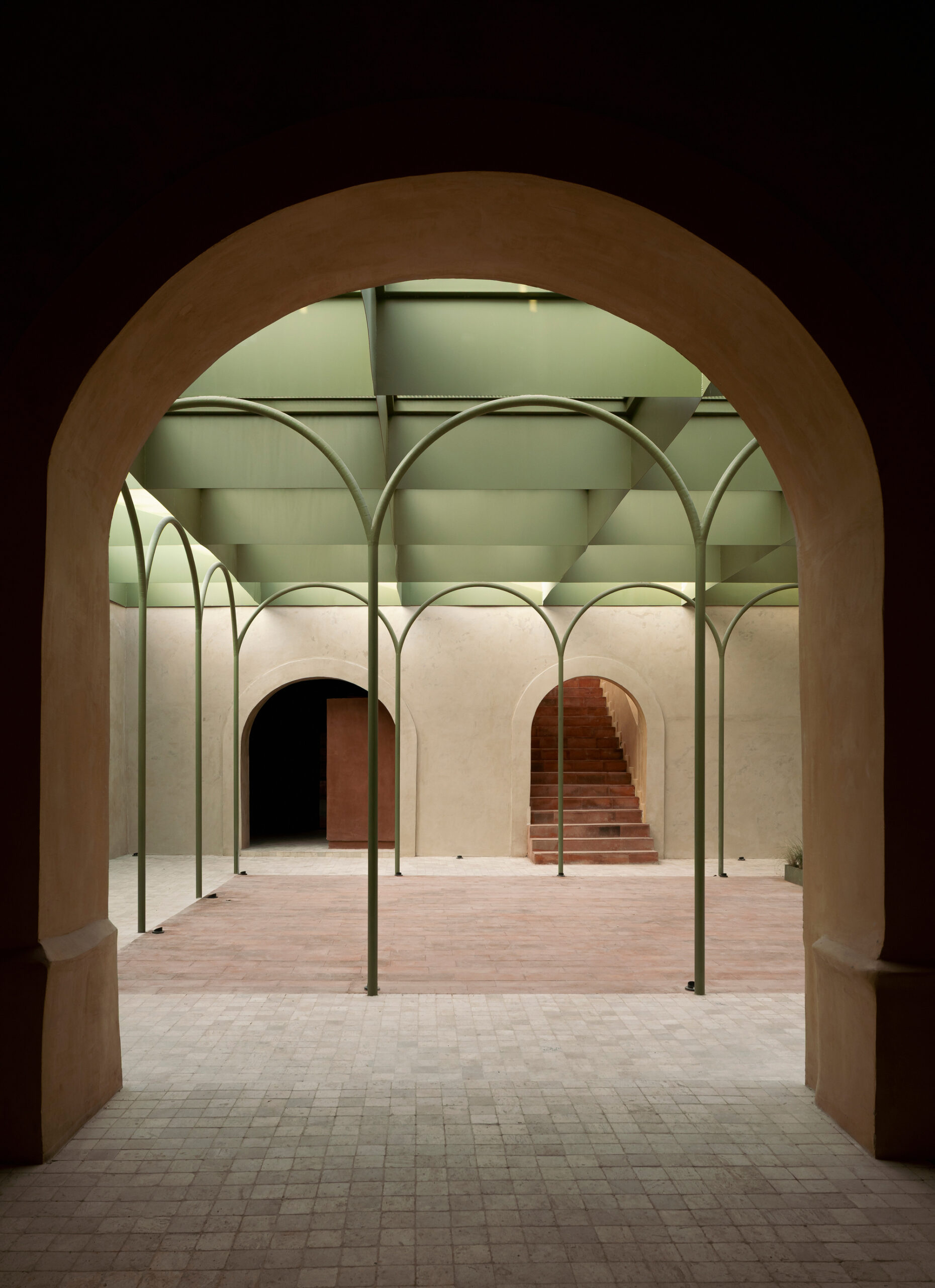 Торговый центр JGG I / OMAC Arquitectos