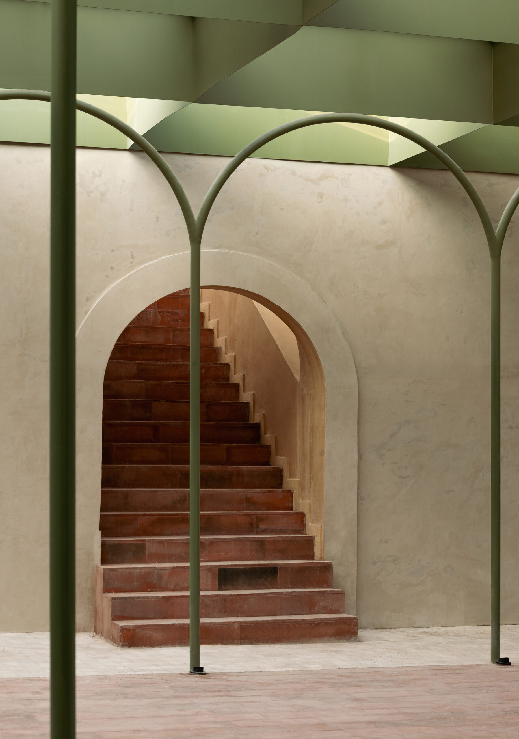 Торговый центр JGG I / OMAC Arquitectos