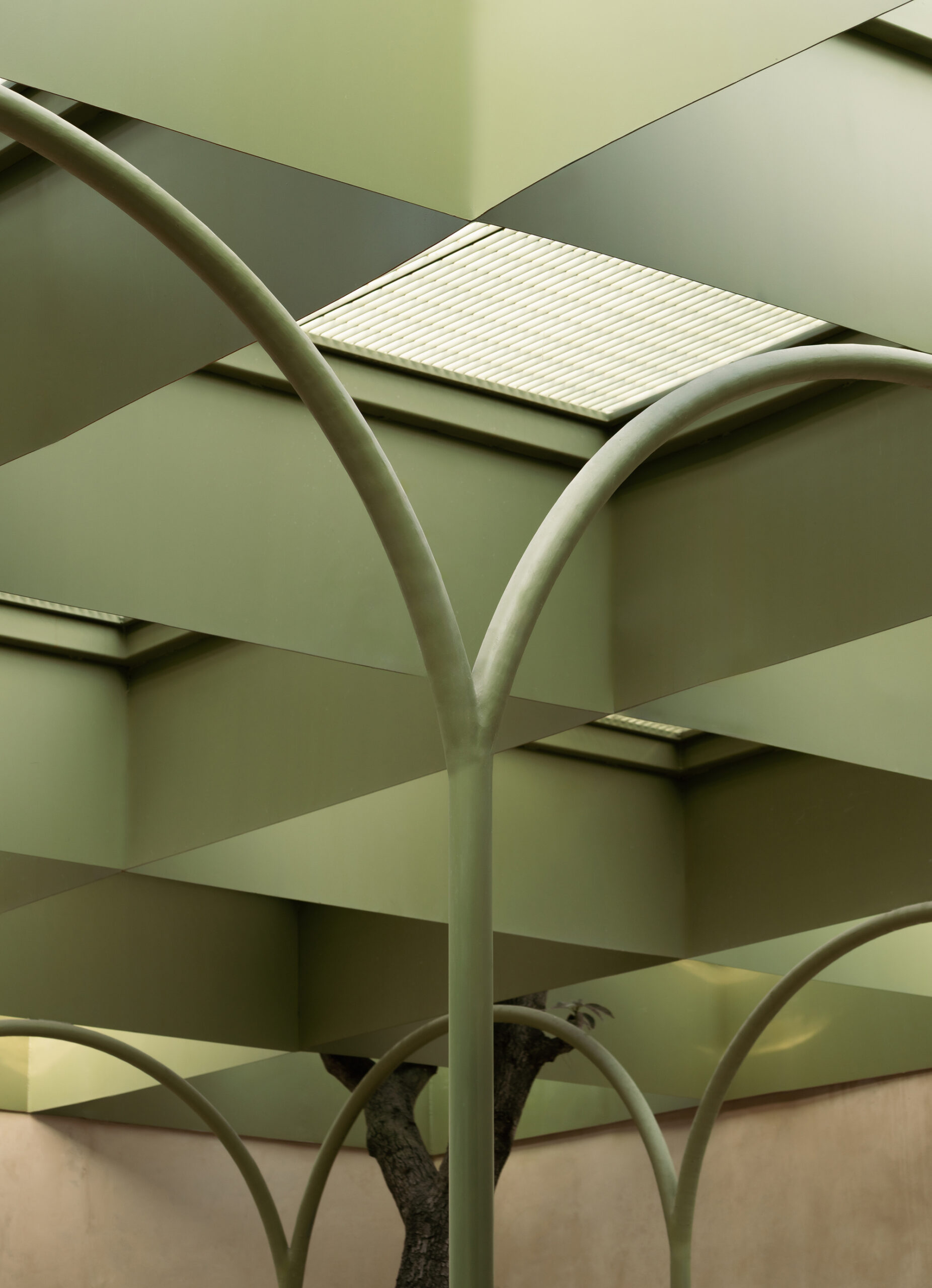 Торговый центр JGG I / OMAC Arquitectos