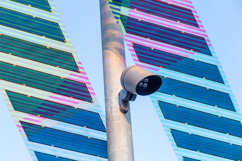 Самодостаточная солнечная световая установка Main Light превращает набережную Майн во Франкфурте в публичное пространство