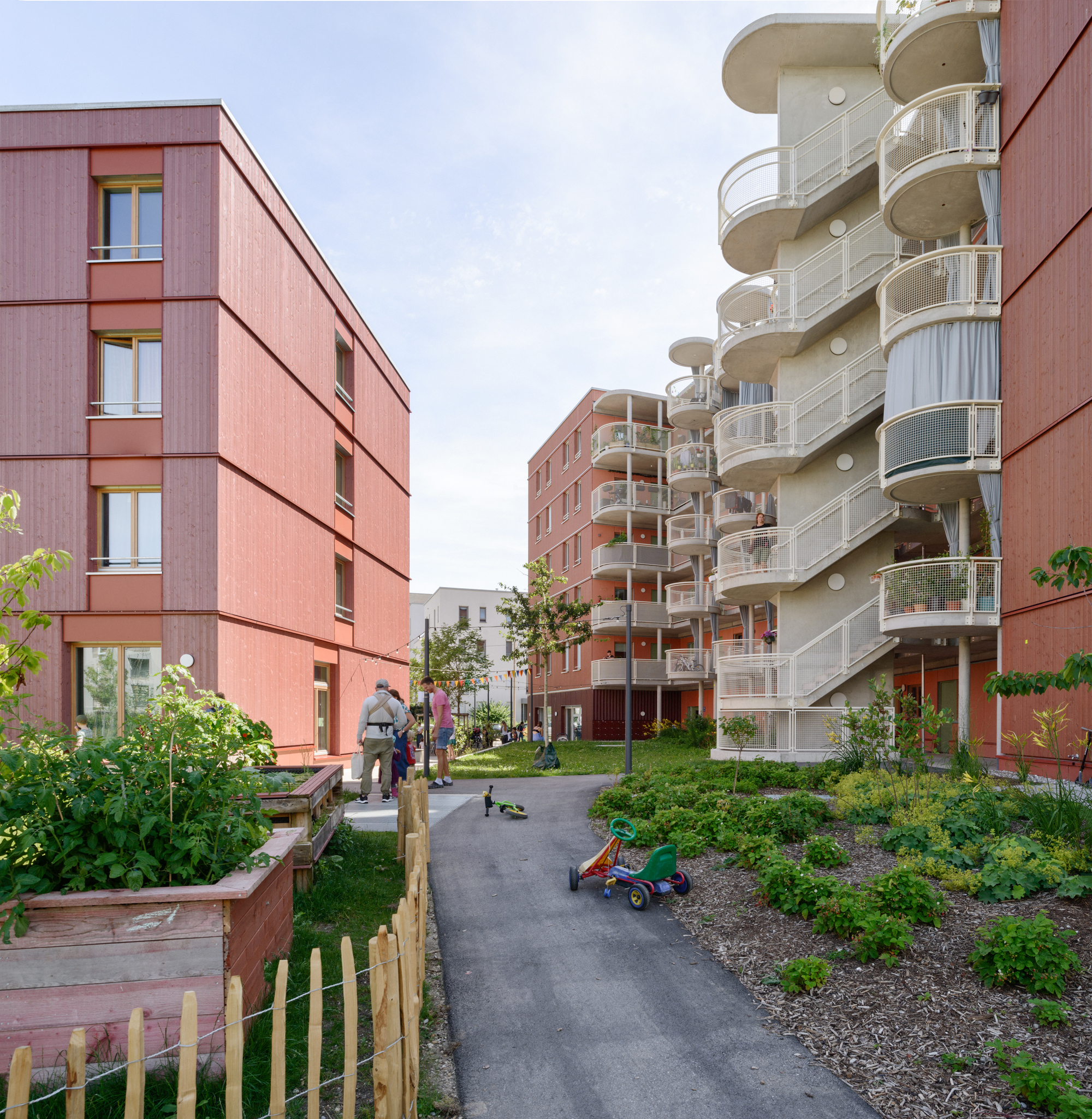 Ute-Strittmatter-Strasse — коллективное жильё в Freiham / 03 Arch. + ENEFF Architekten + Illiz Architektur + Westner Schührer Zöhrer