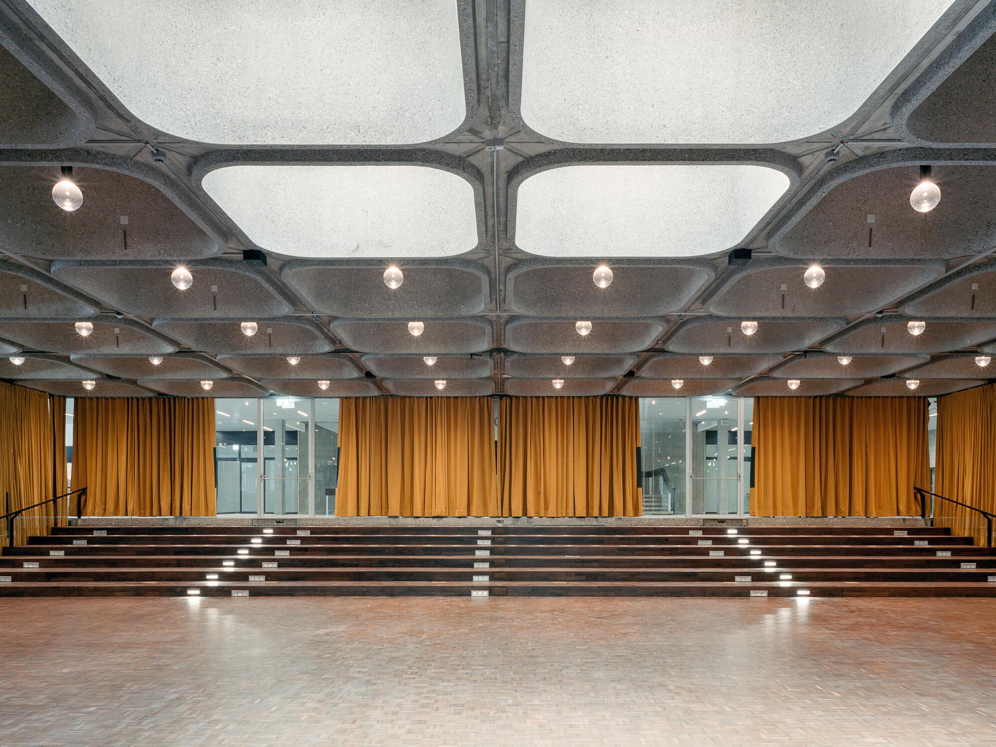 Вертикальное расширение и обновление Collège Rousseau / Burckhardt