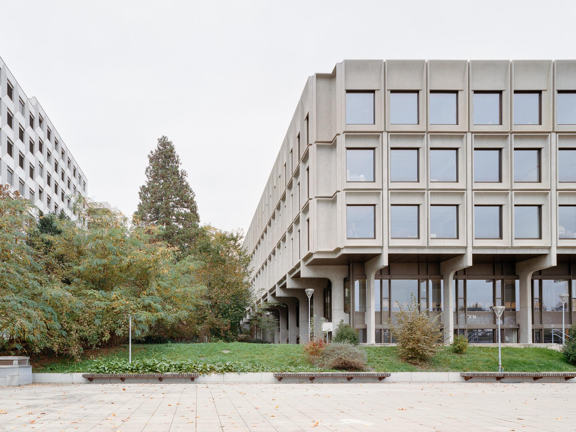 Вертикальное расширение и обновление Collège Rousseau / Burckhardt