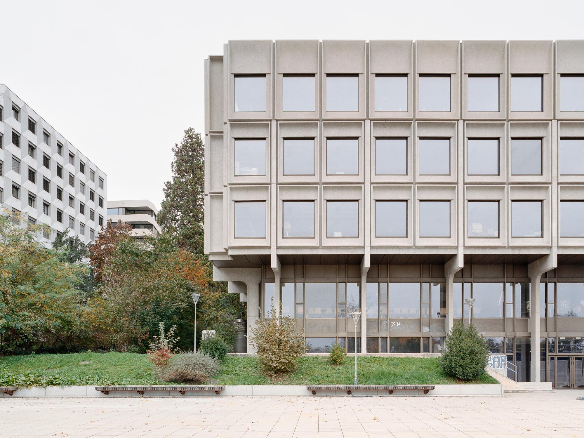 Вертикальное расширение и обновление Collège Rousseau / Burckhardt